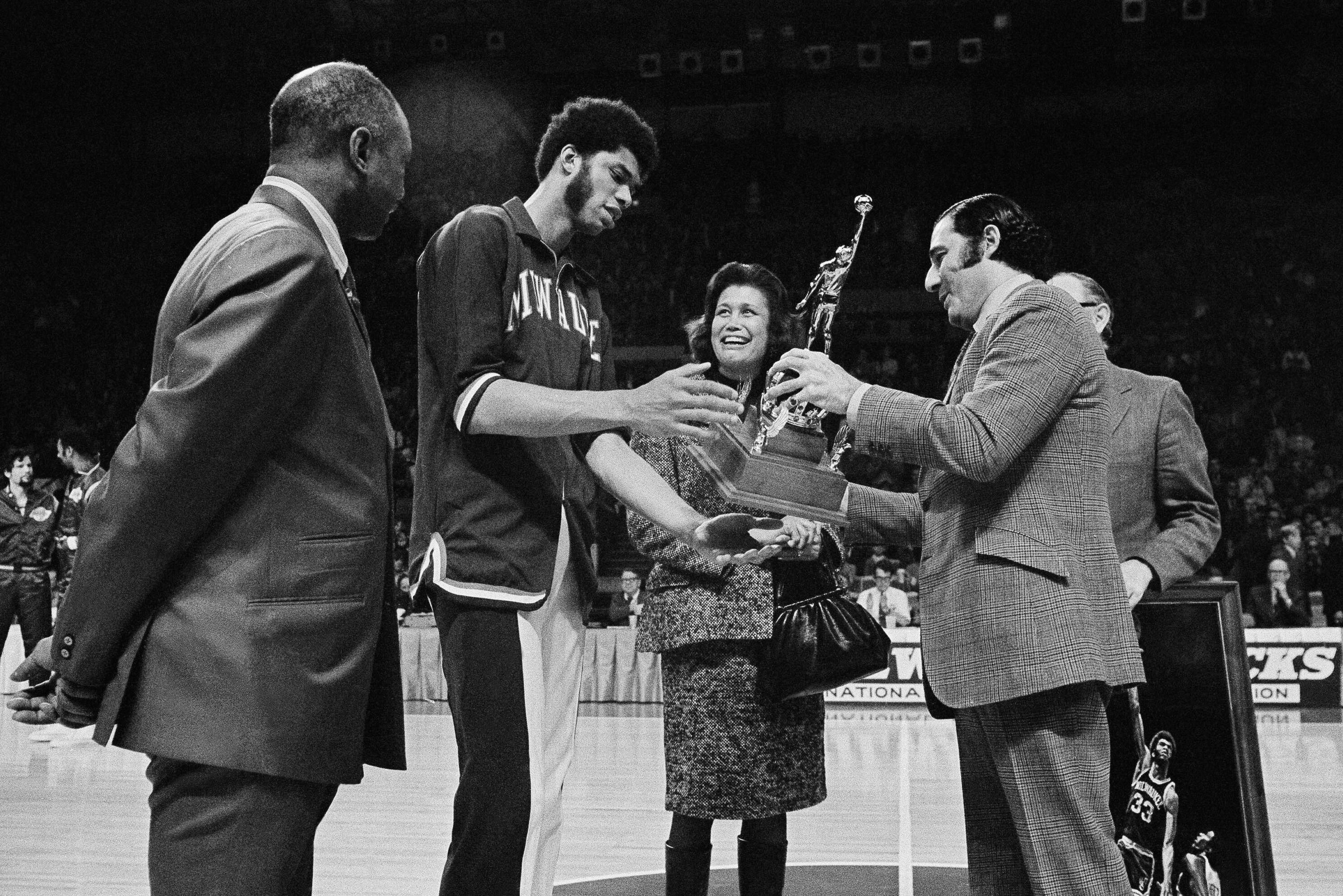 Ranking the 10 Best NBA Teams of the Pre'90s