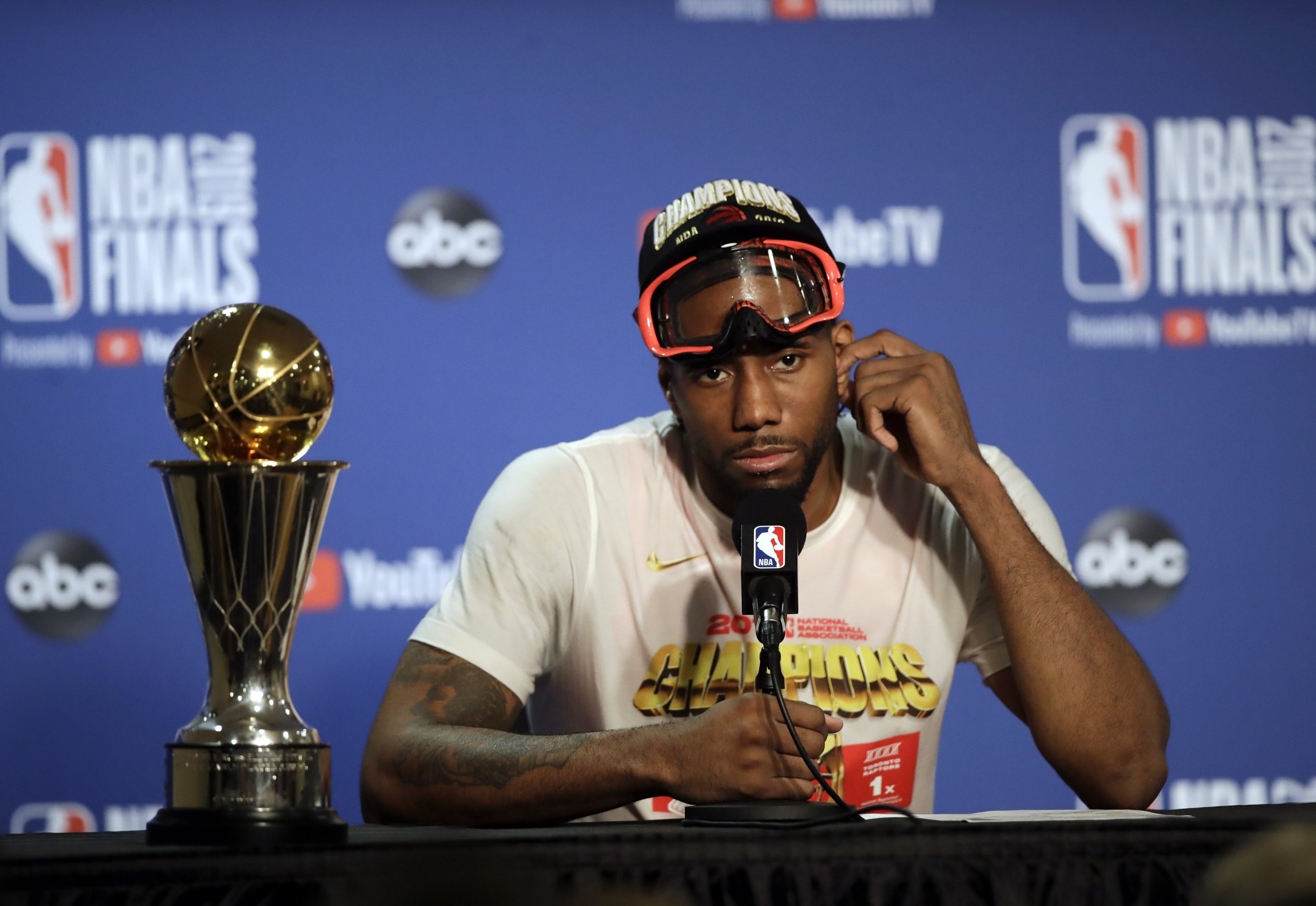 Exclusive: Dwyane Wade Calls LeBron James' Finals Win 'Phenomenal' - ABC  News