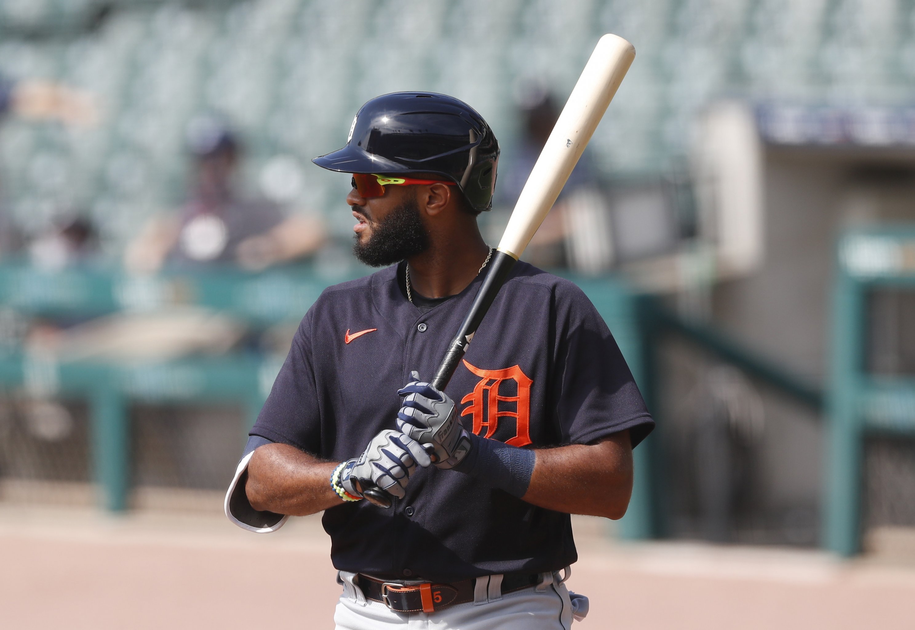 Injury to Isaac Paredes prompts Tigers to make another infield swap 