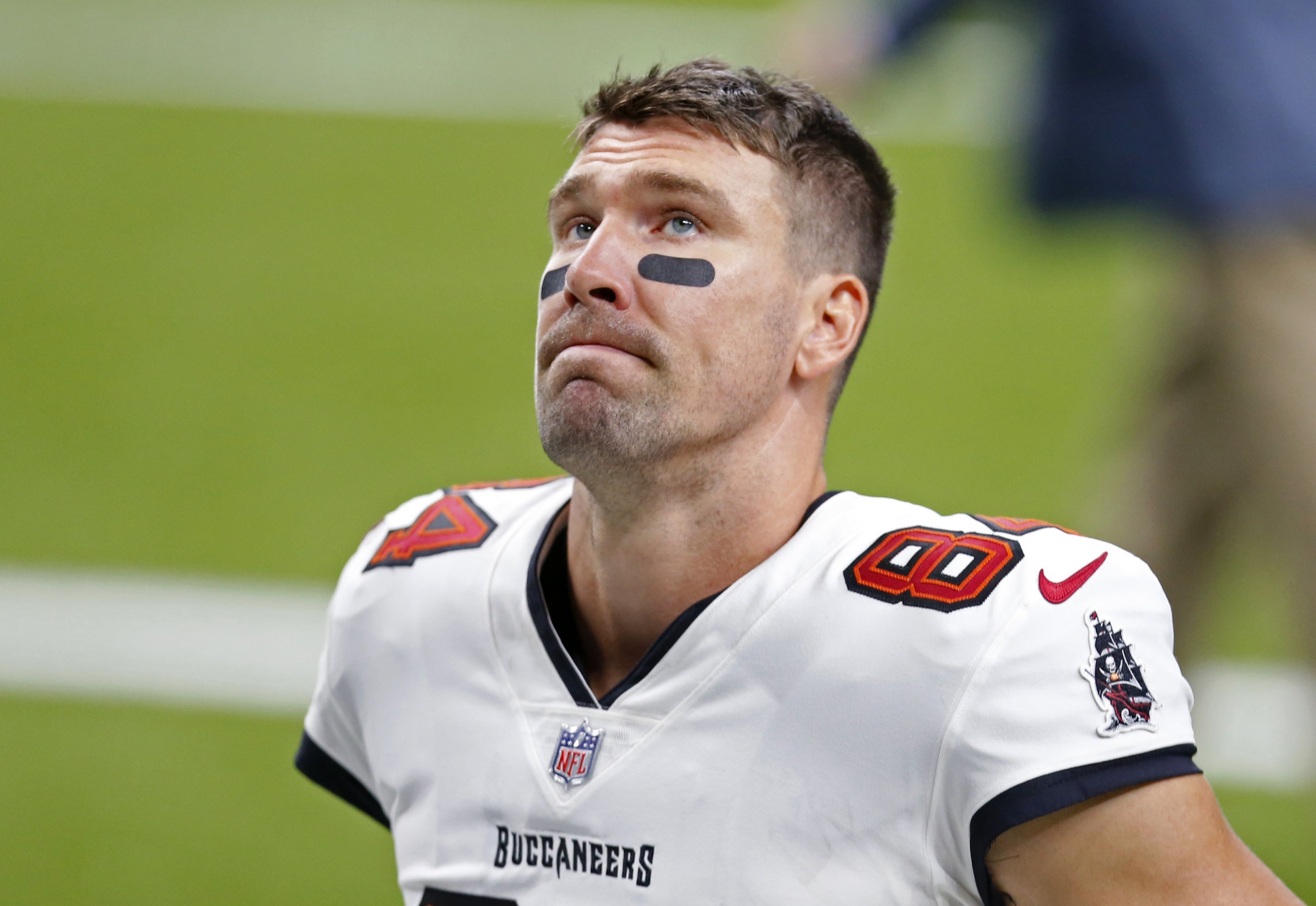 Buccaneers: Is Cameron Brate still on the trade block?