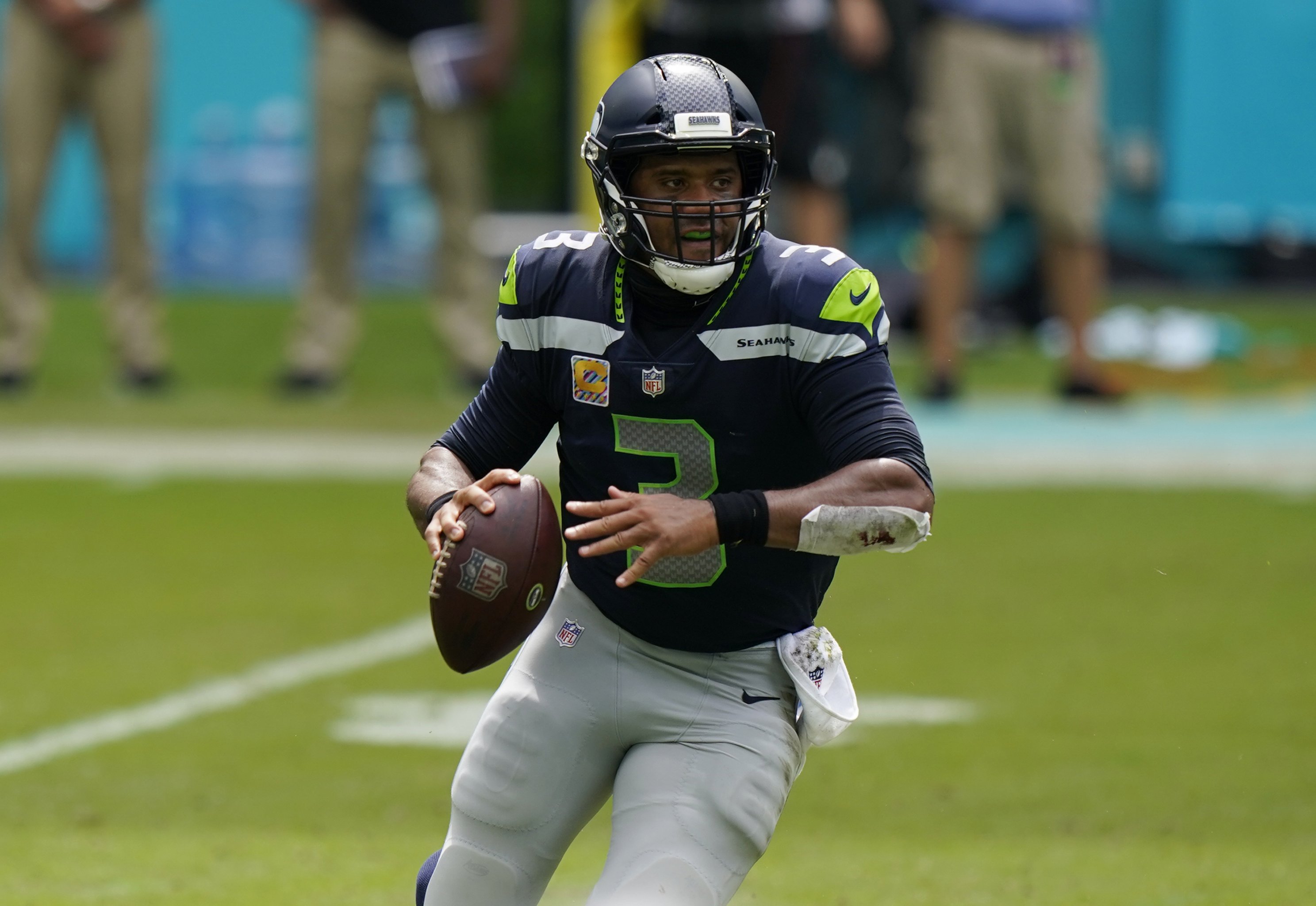 Seahawks win 4th straight, beat struggling Cardinals 31-21