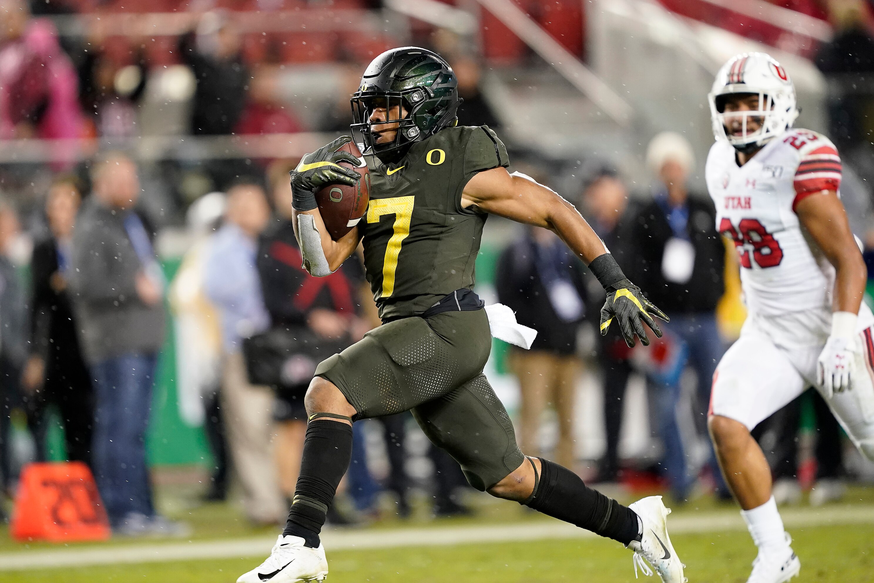 Top 10 Best Running Backs In College 2022