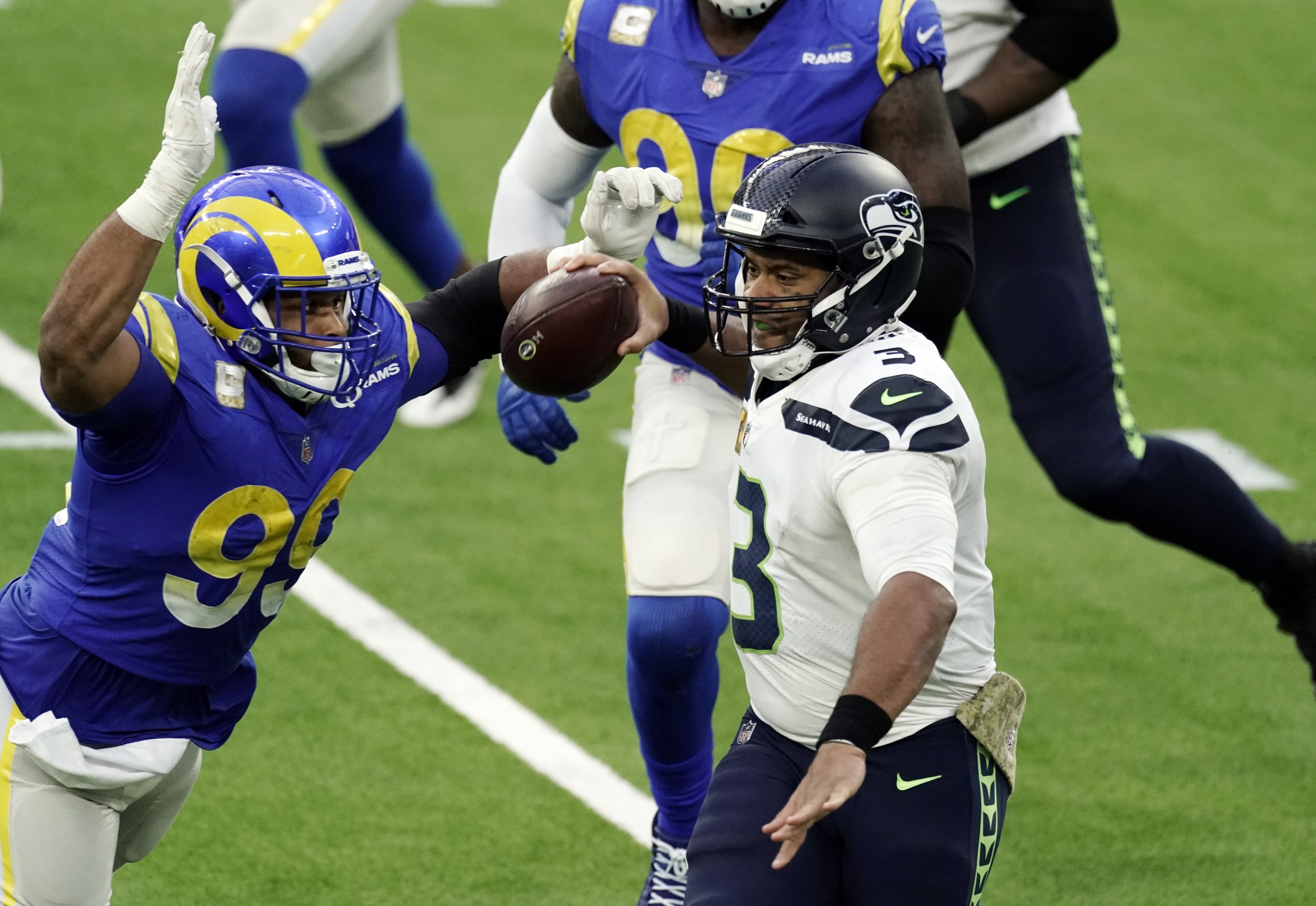 Reeling Seahawks have to regroup to keep playoff hopes alive