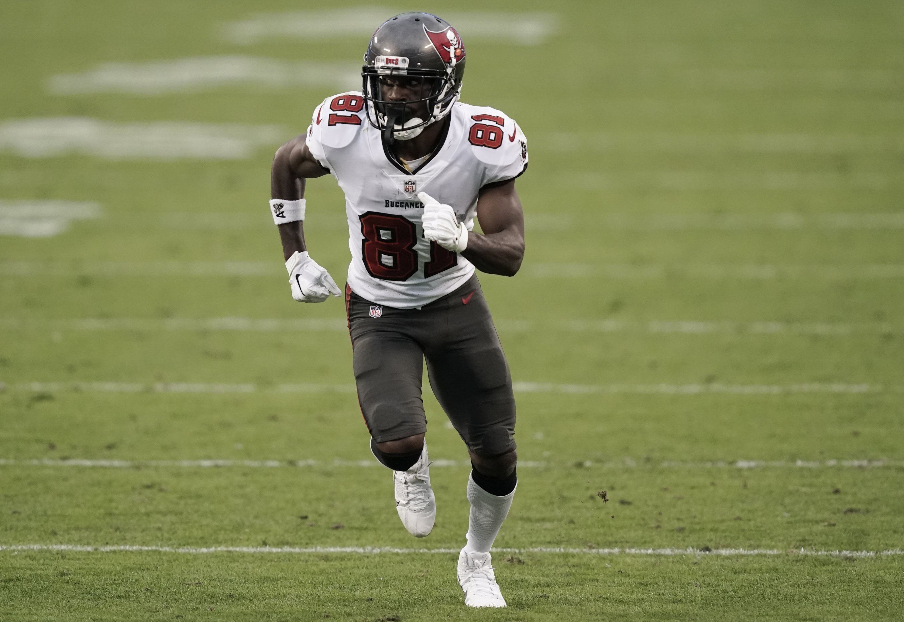 Arizona Cardinals DB Isaiah Simmons Projected to Breakout - Sports