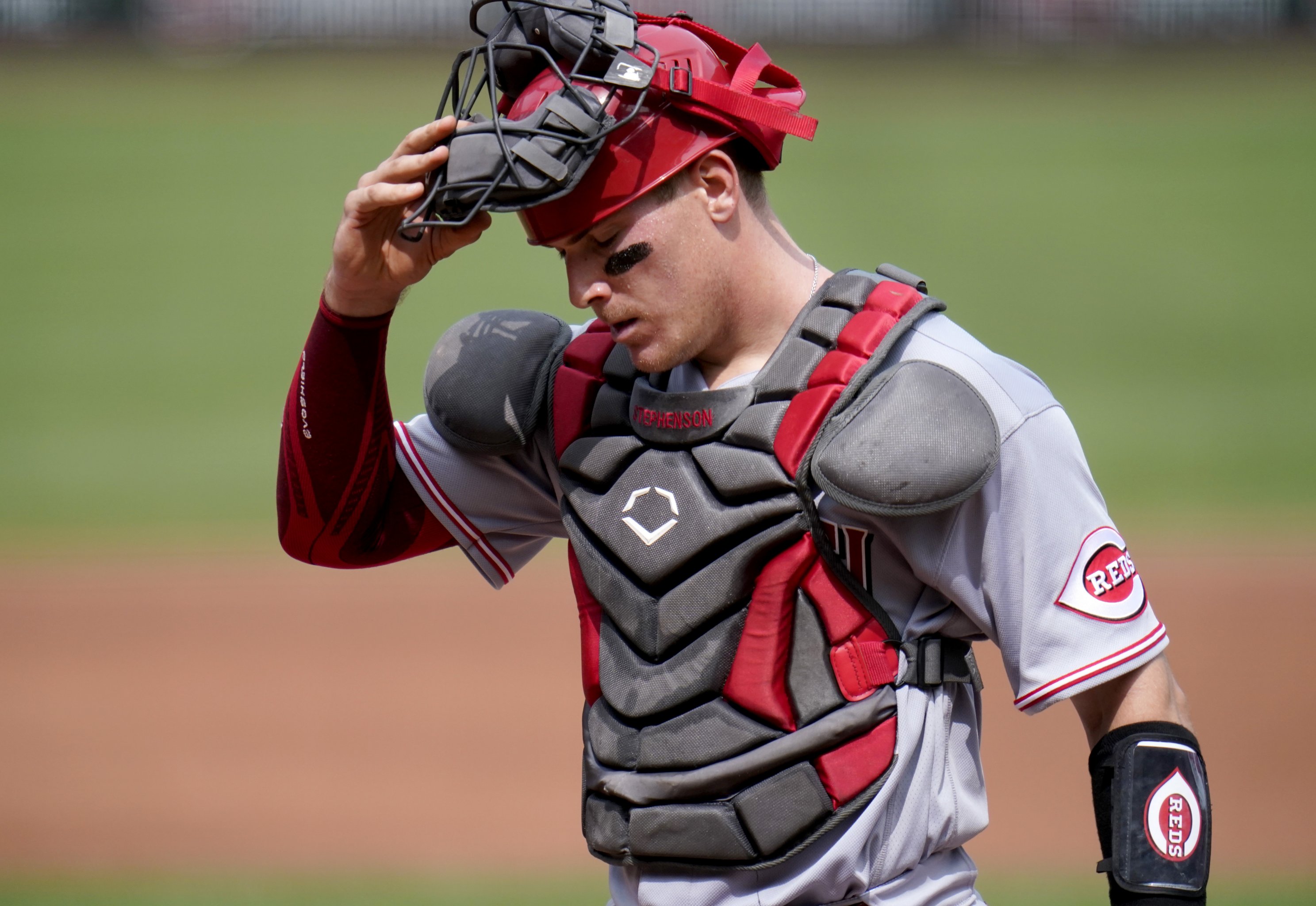 Four Years Ago Today, Yadi Molina's Sticky Catcher's Gear Helped the Cubs  Beat the Cardinals - Bleacher Nation