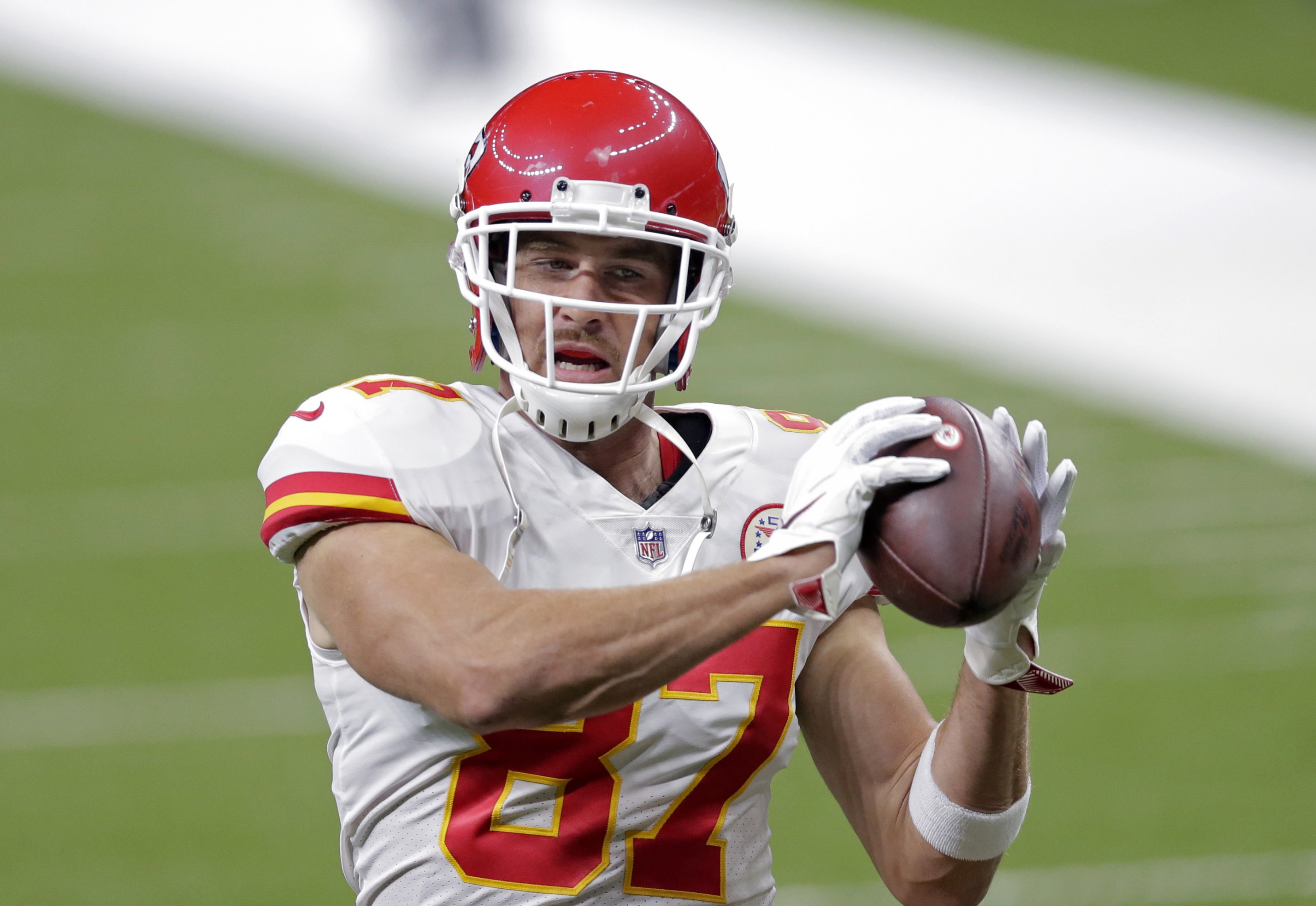 NFL picks, Week 9: Chiefs don't inspire any confidence against Chargers -  Arrowhead Pride