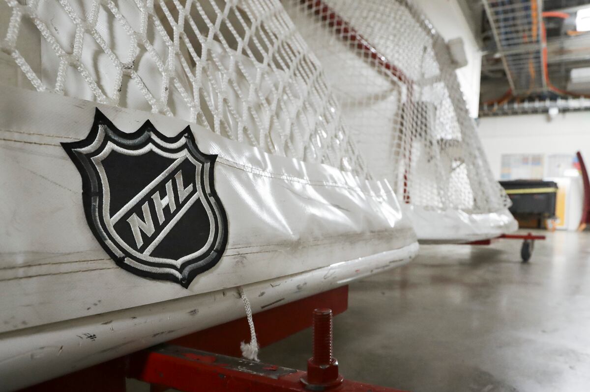 Way-Too-Soon 2021 1st Round NHL Mock Draft | Bleacher ...