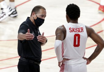 Houston coach Kelvin Sampson and Marcus Sasser Houston coach Kelvin Sampson and Marcus Sasser