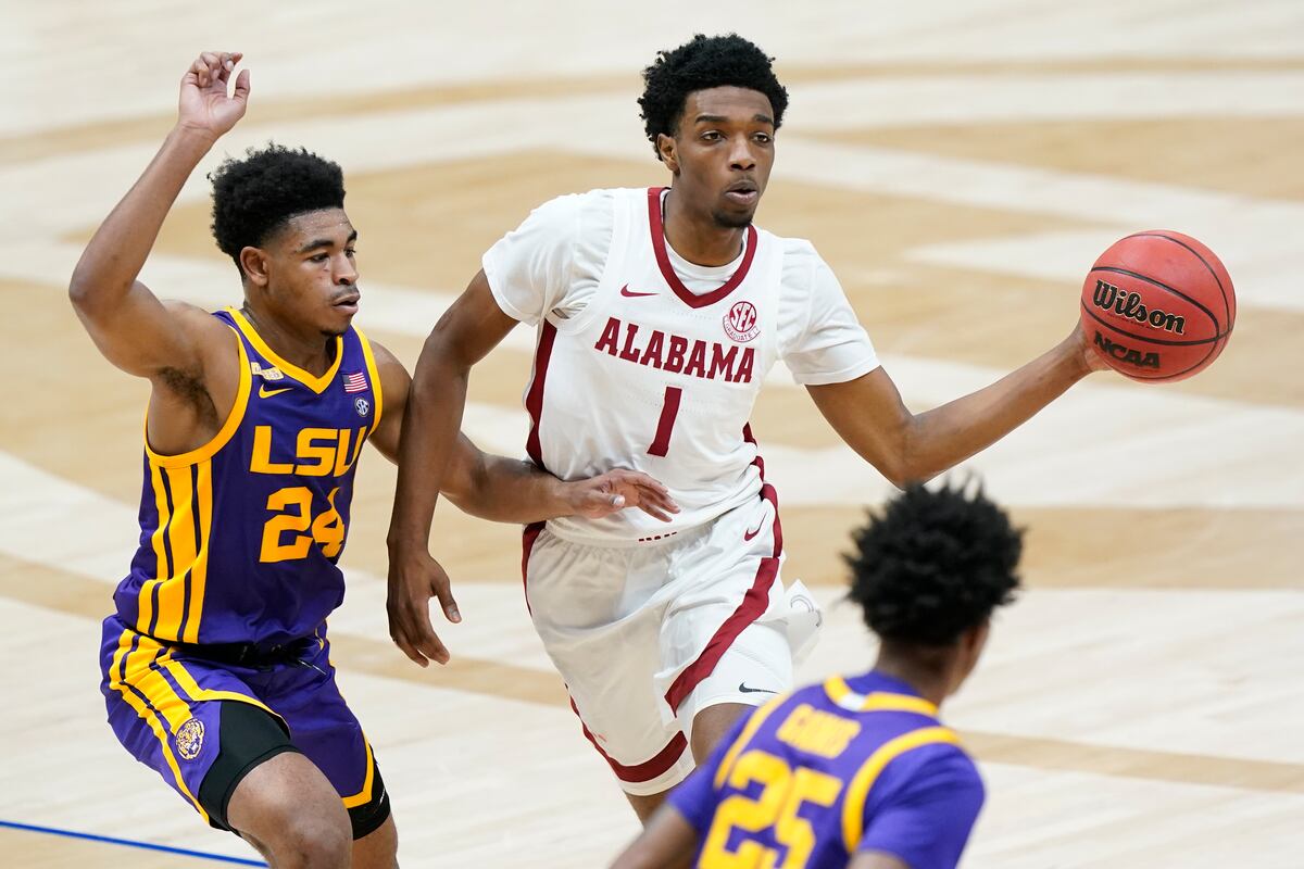 March Madness 2021 Safe Picks, Predictions for Riskiest Teams in NCAA