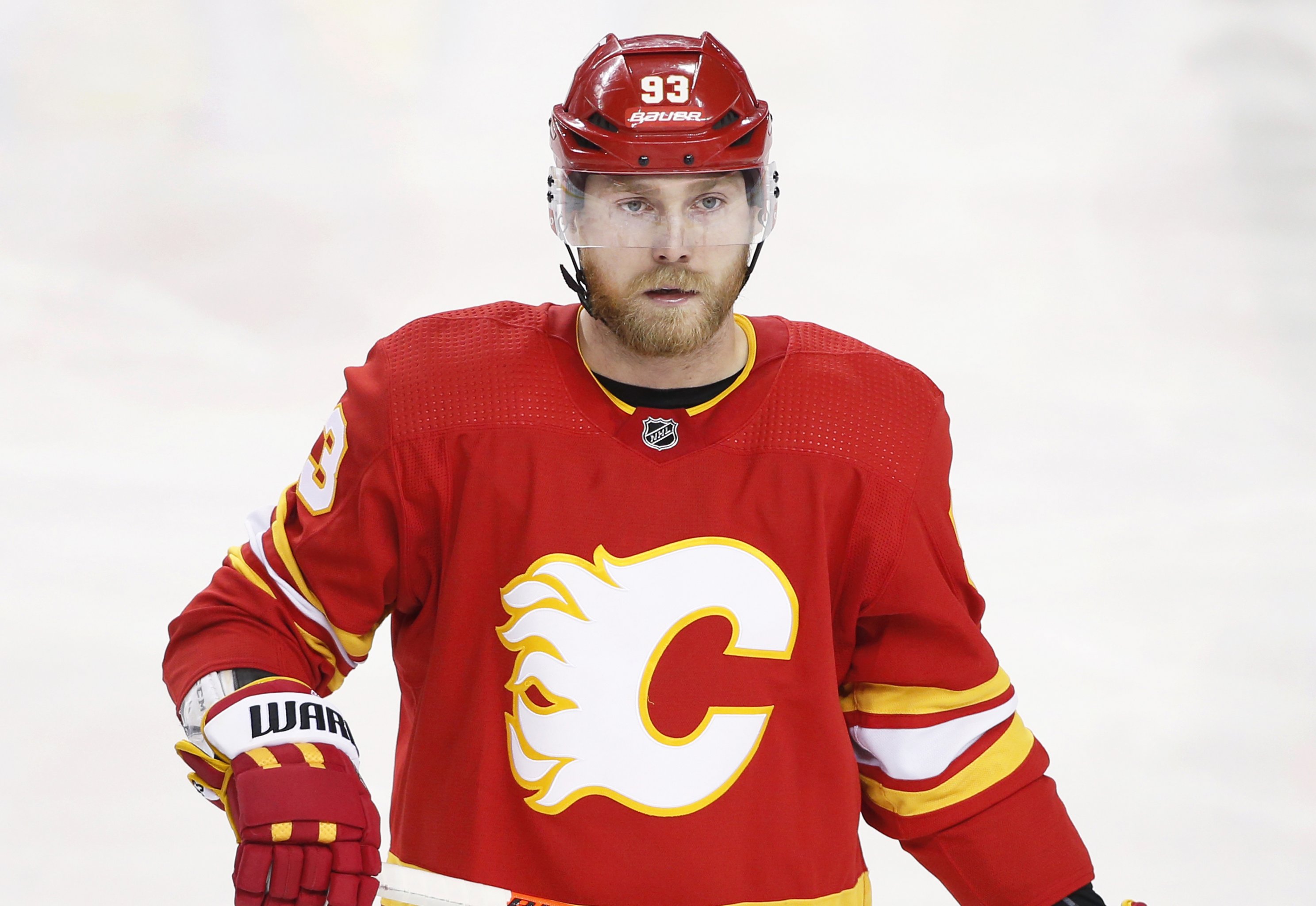 Calgary Flames sign forward Sam Bennett to two-year contract