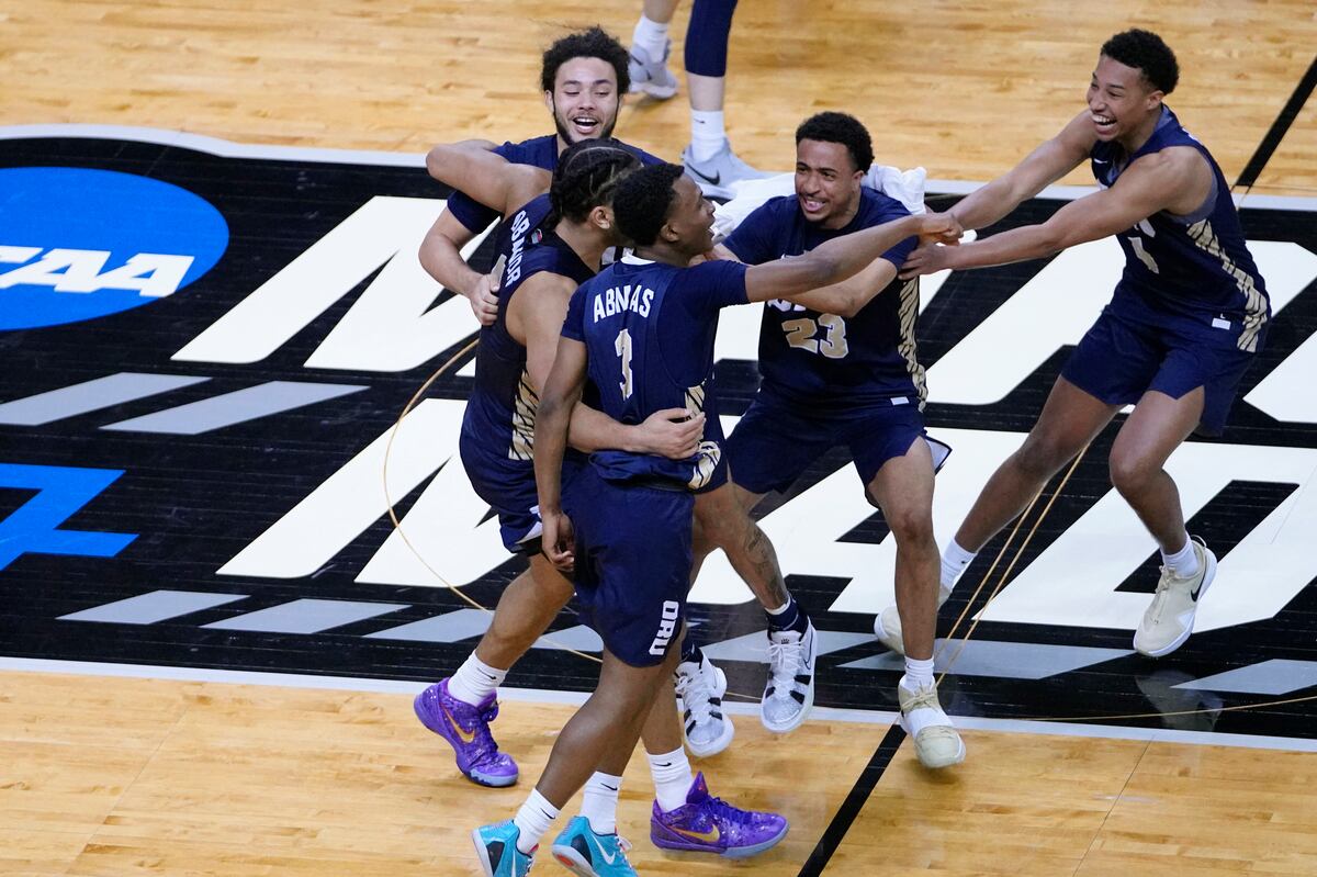 Men's NCAA Tournament Top 9 Sweet 16 Games Since 2000 News, Scores