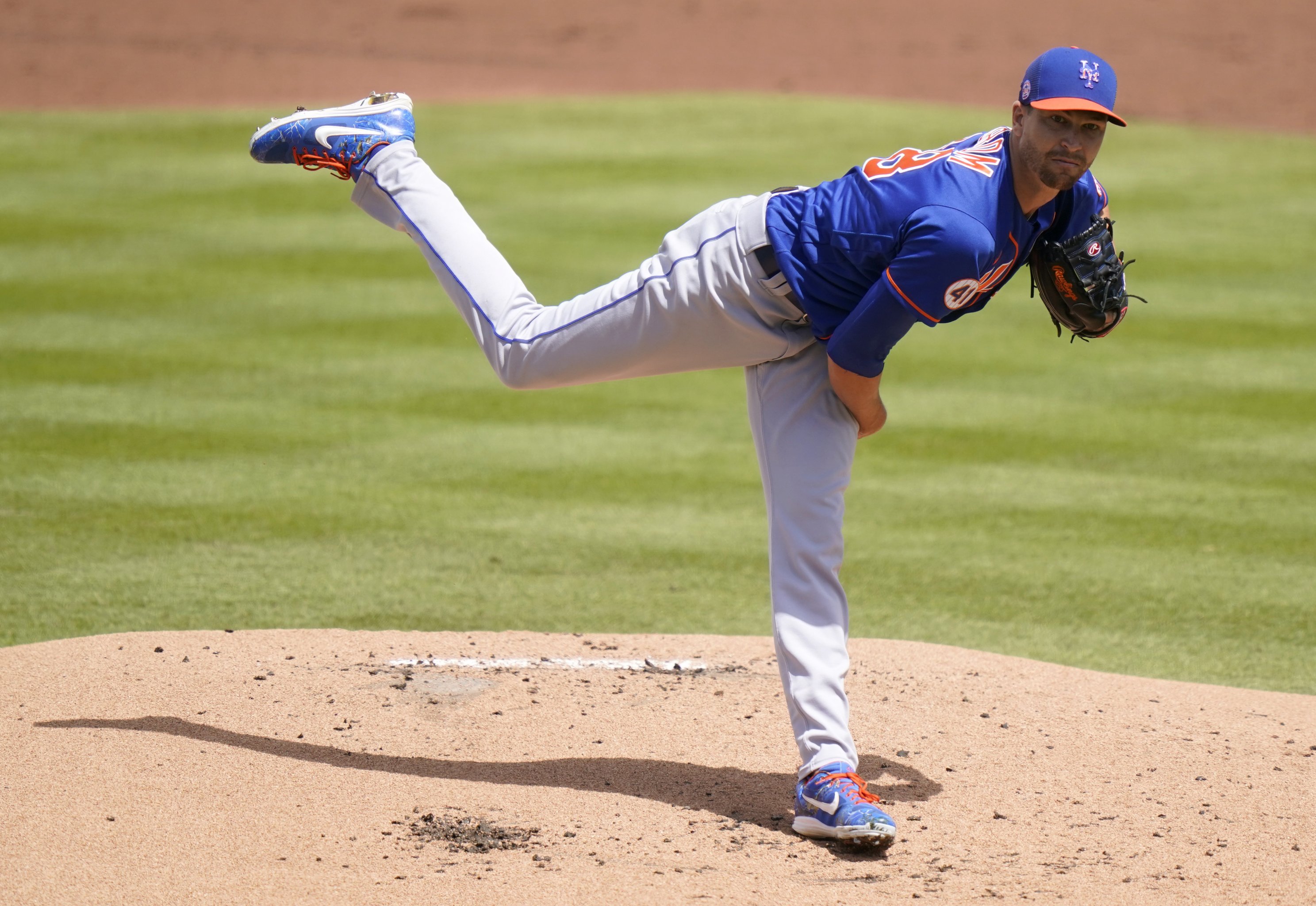 Mets notes: Jacob deGrom in 'midseason form', Lowrie a 'full go