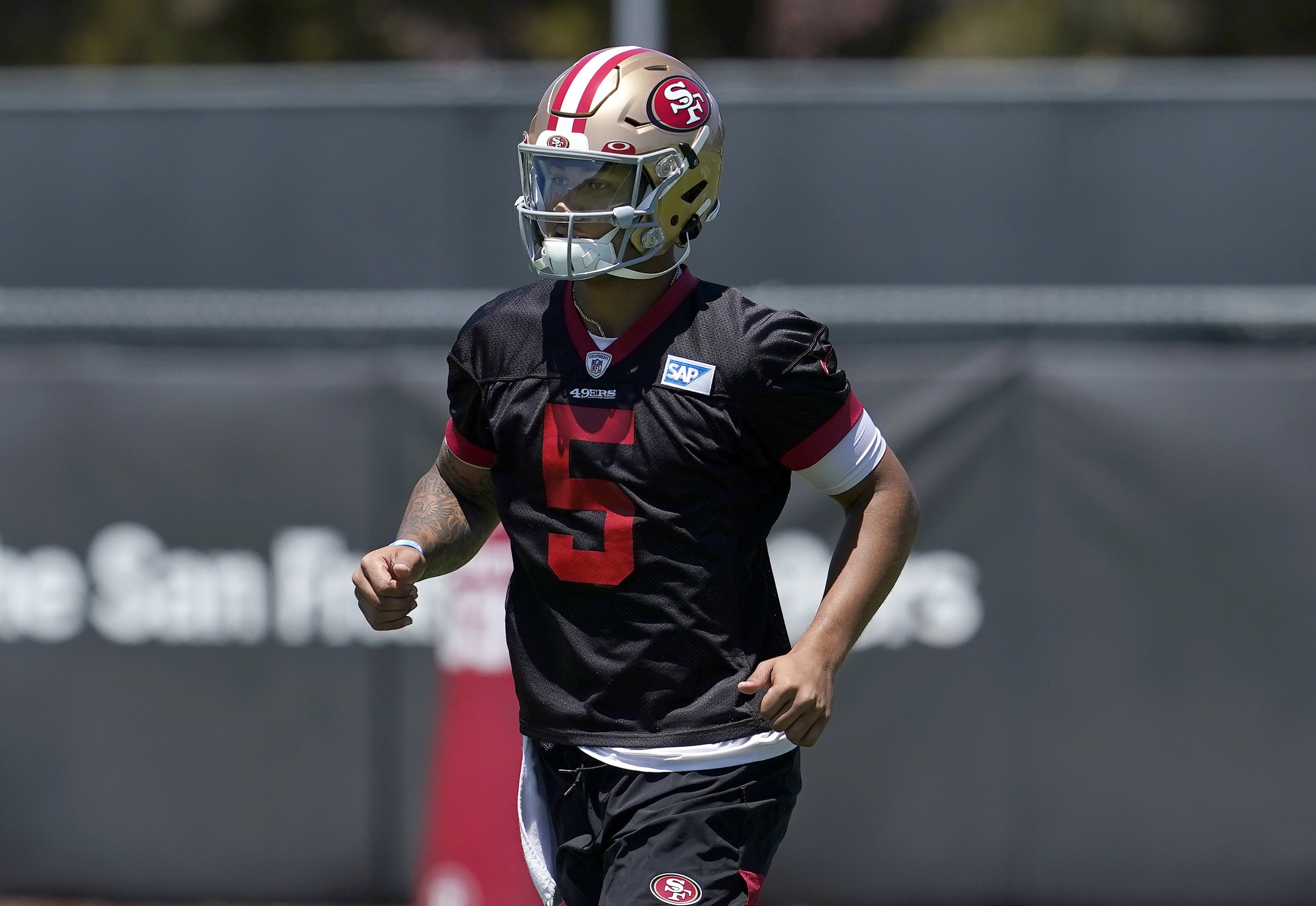 49ers' Kendrick Bourne ponders free agency, sides with Brady over