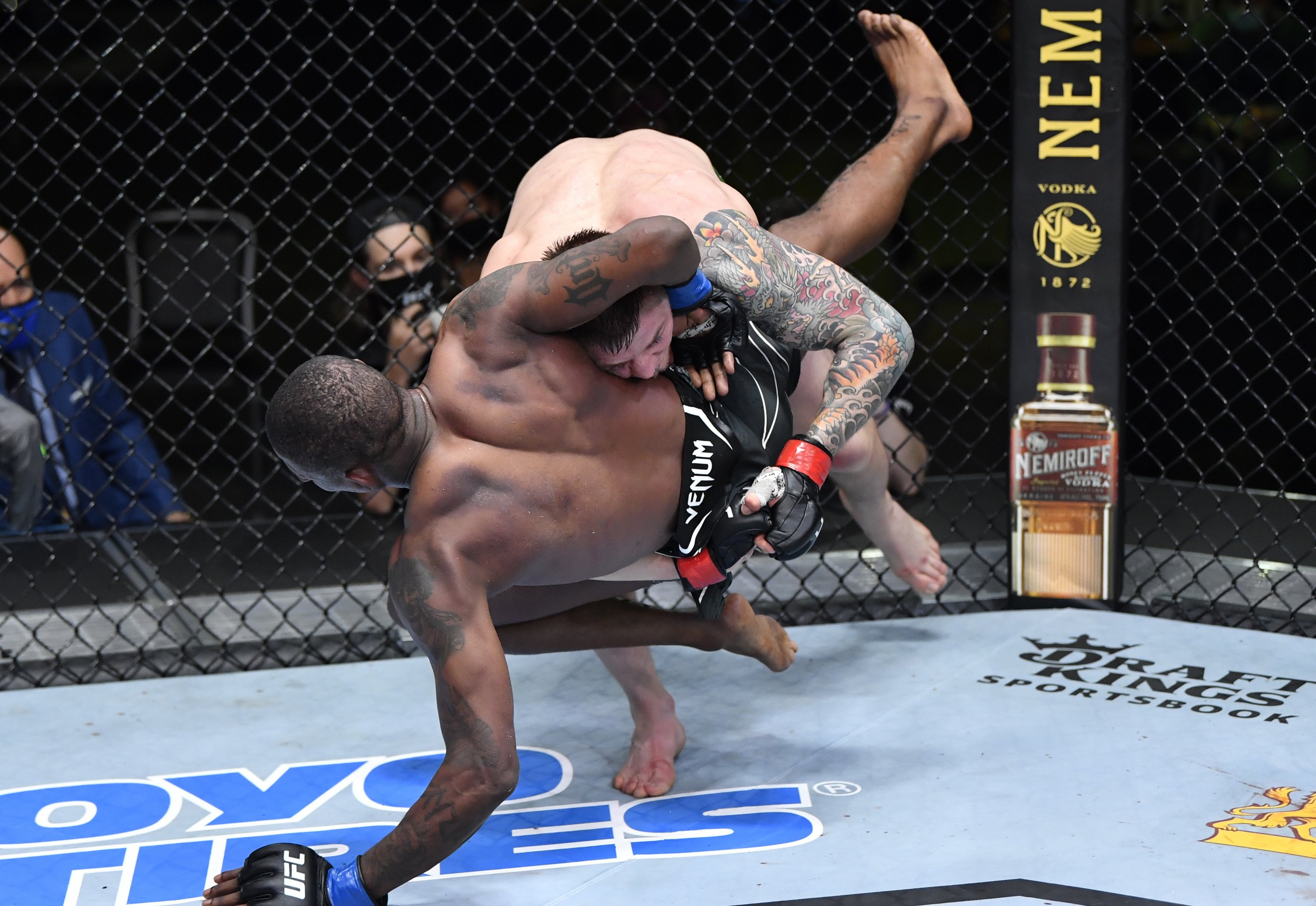 Israel Adesanya Vs Marvin Vettori A Head To Toe Breakdown Bleacher Report Latest News Videos And Highlights