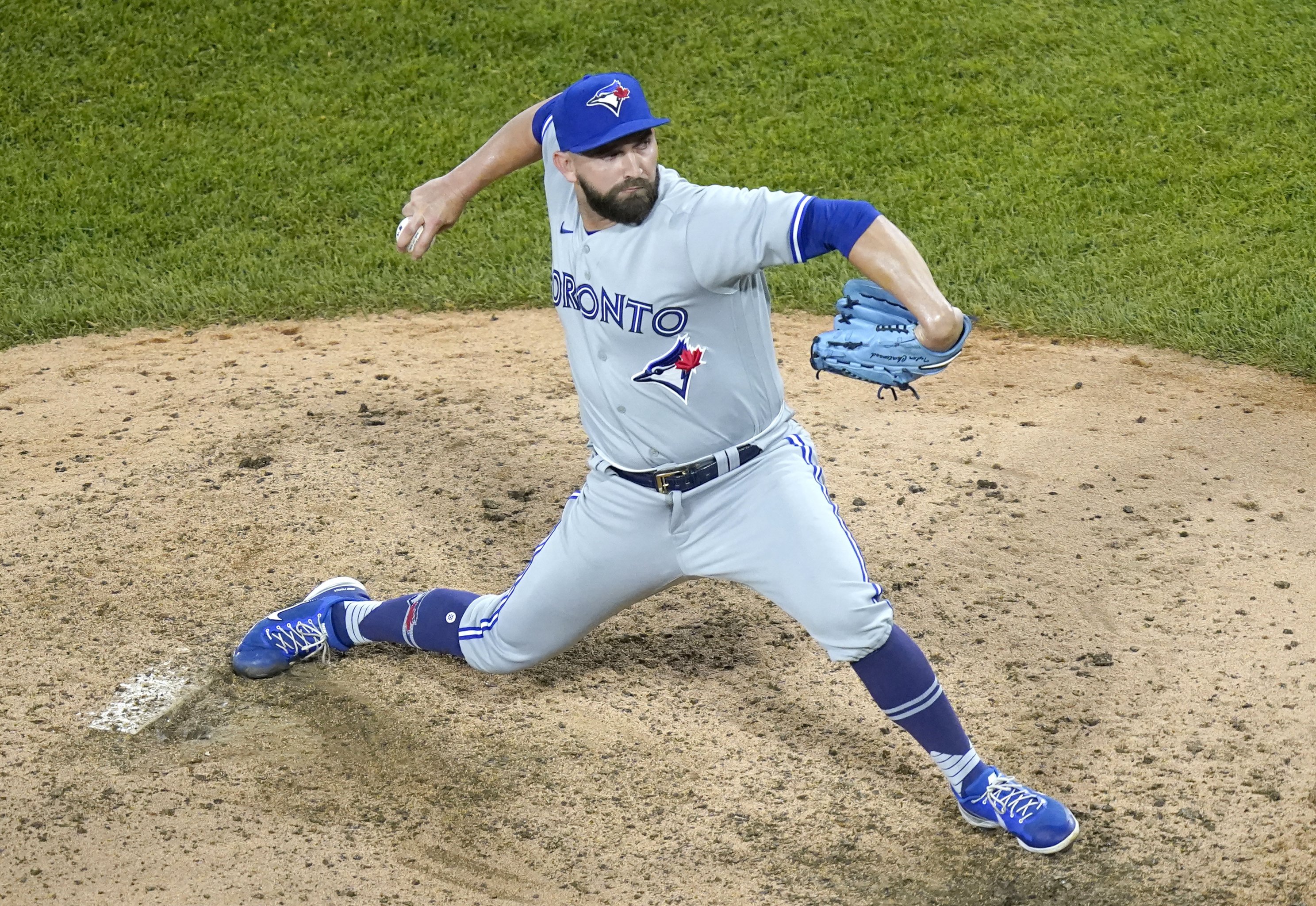 SIMMONS SUNDAY: Blue Jays pitcher Alek Manoah is his own kind of