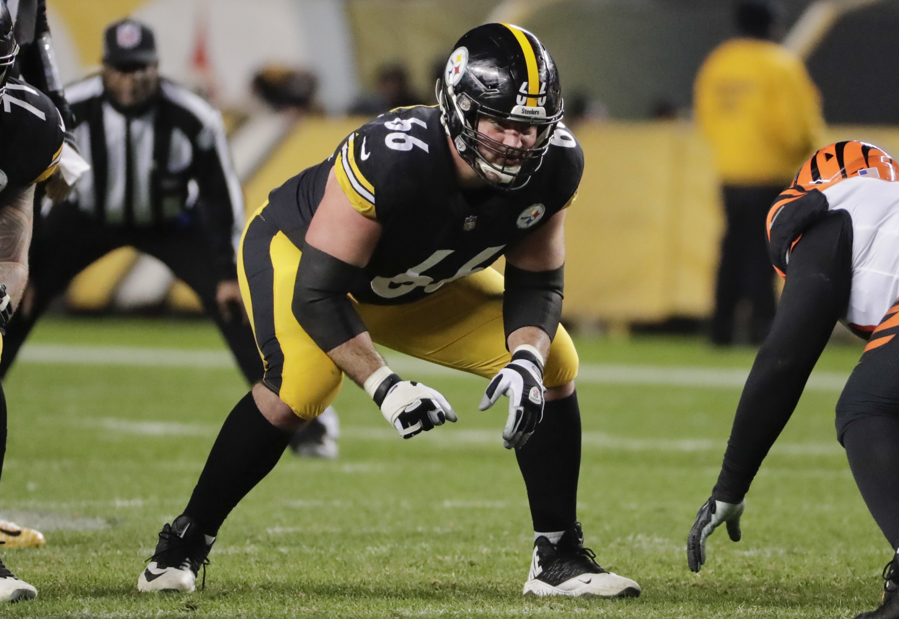 Pittsburgh Steelers Released David DeCastro for 'Non-Football Injury' -  Sports Illustrated Pittsburgh Steelers News, Analysis and More