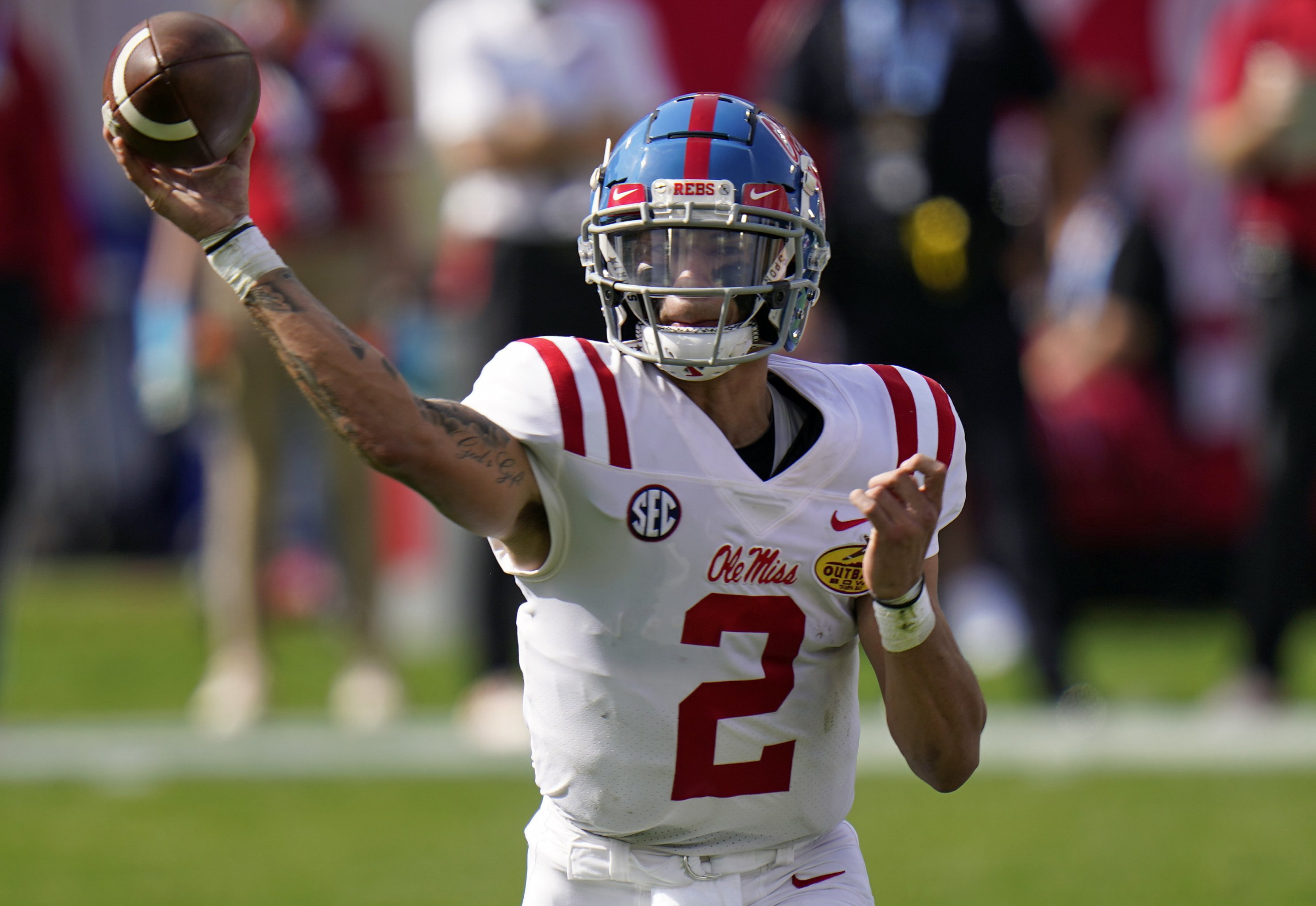 2022 NFL Mock Draft: QBs slide, defense dominates the top third of Round 1