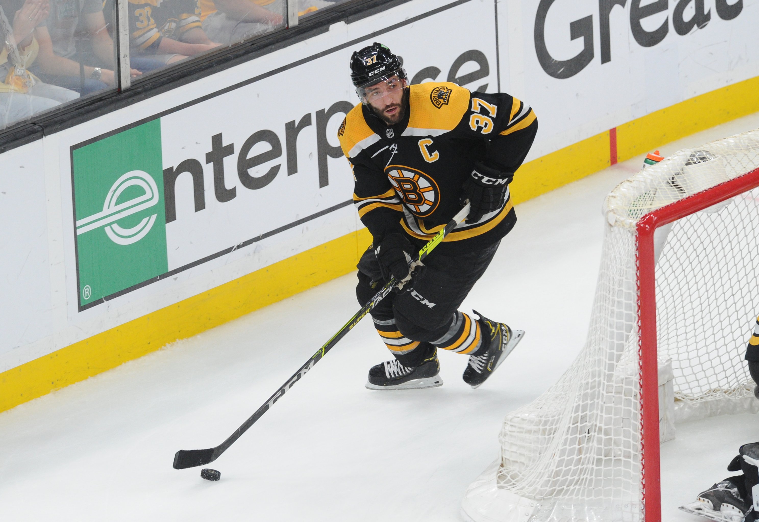 DeBrusk scores pair in final frame to lift Bruins past Penguins in