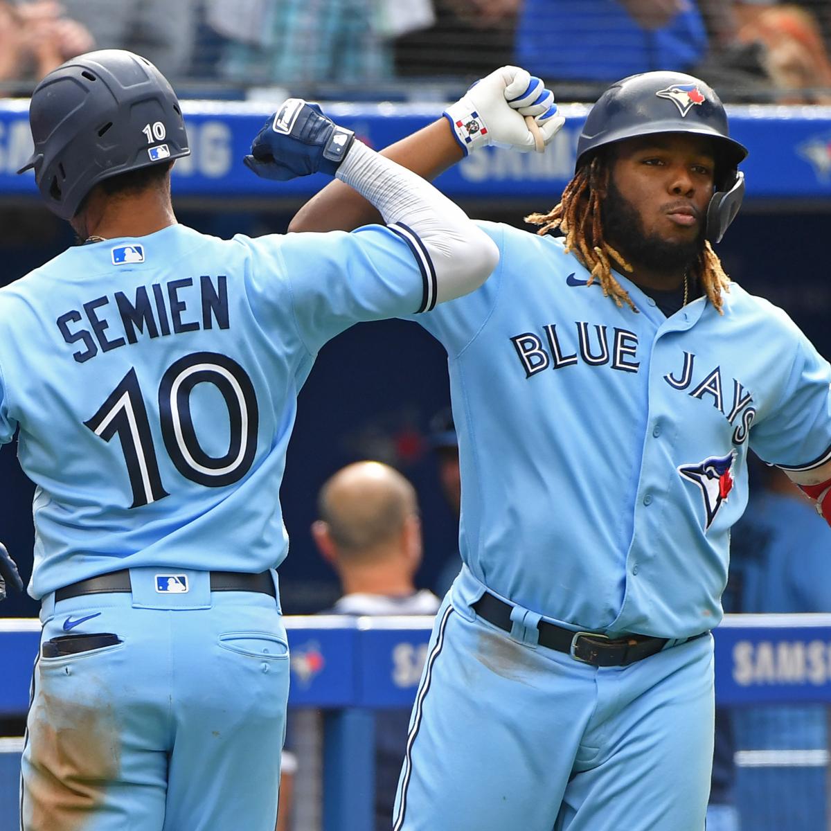 The real problem with the Blue Jays decision to bring back those (ugly) powder  blue uniforms - The Athletic