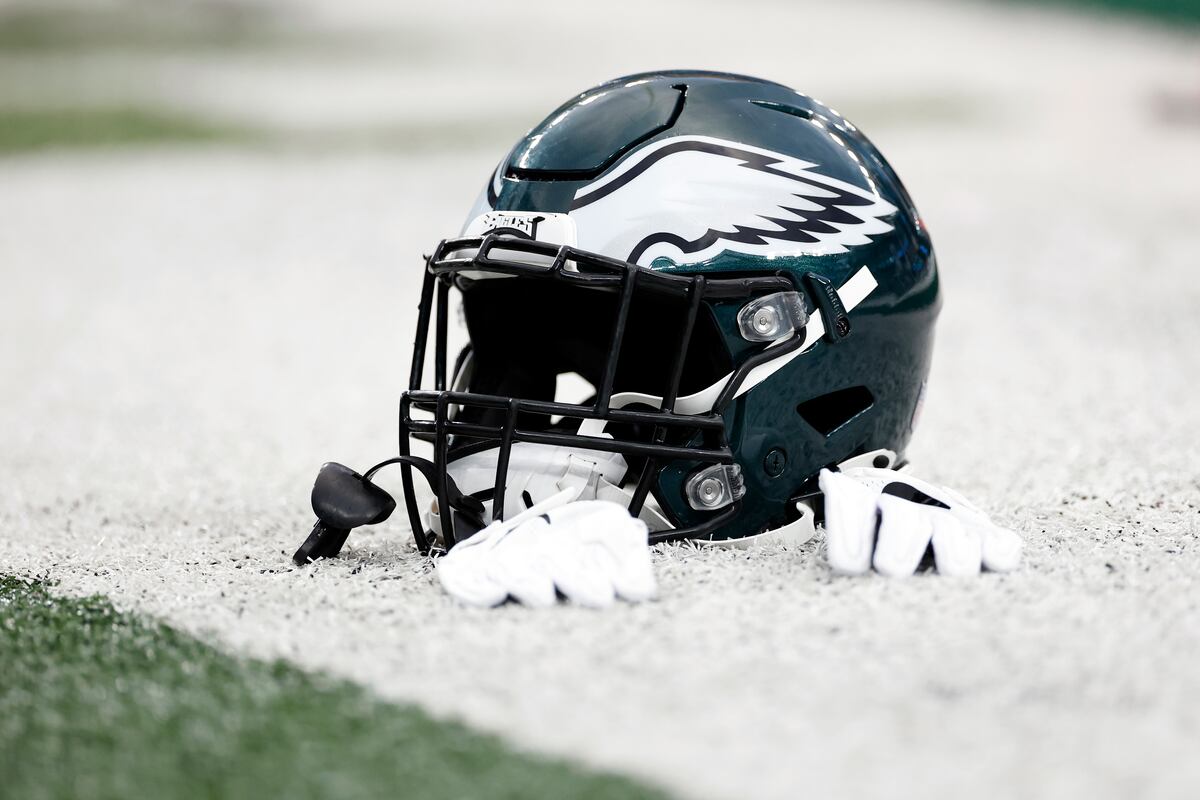 FreeAgent Contracts Eagles Must Pursue After Preseason News, Scores