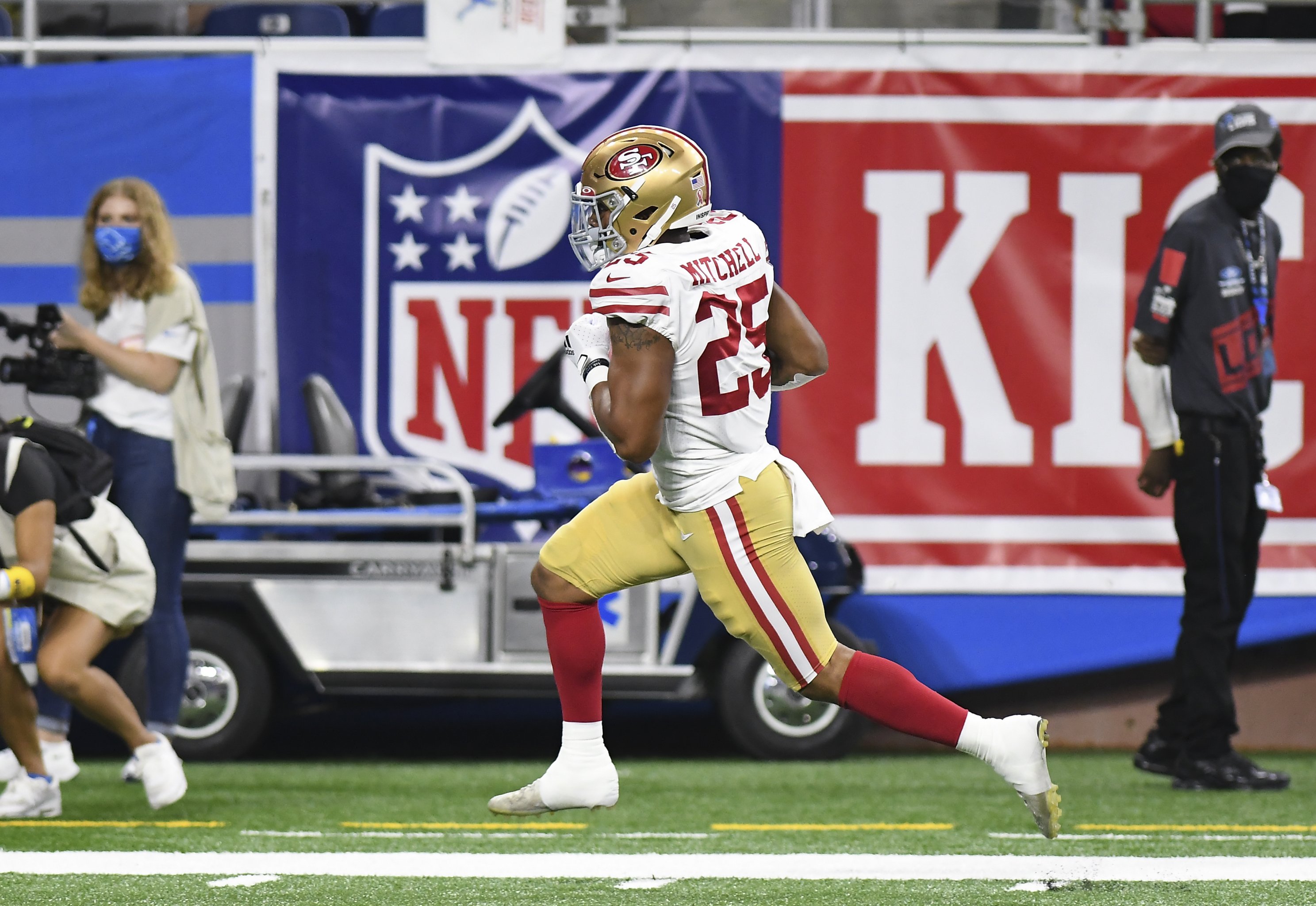 Short-handed San Francisco 49ers lose RBs Elijah Mitchell, JaMycal Hasty,  Trey Sermon to injury in win - ABC7 San Francisco