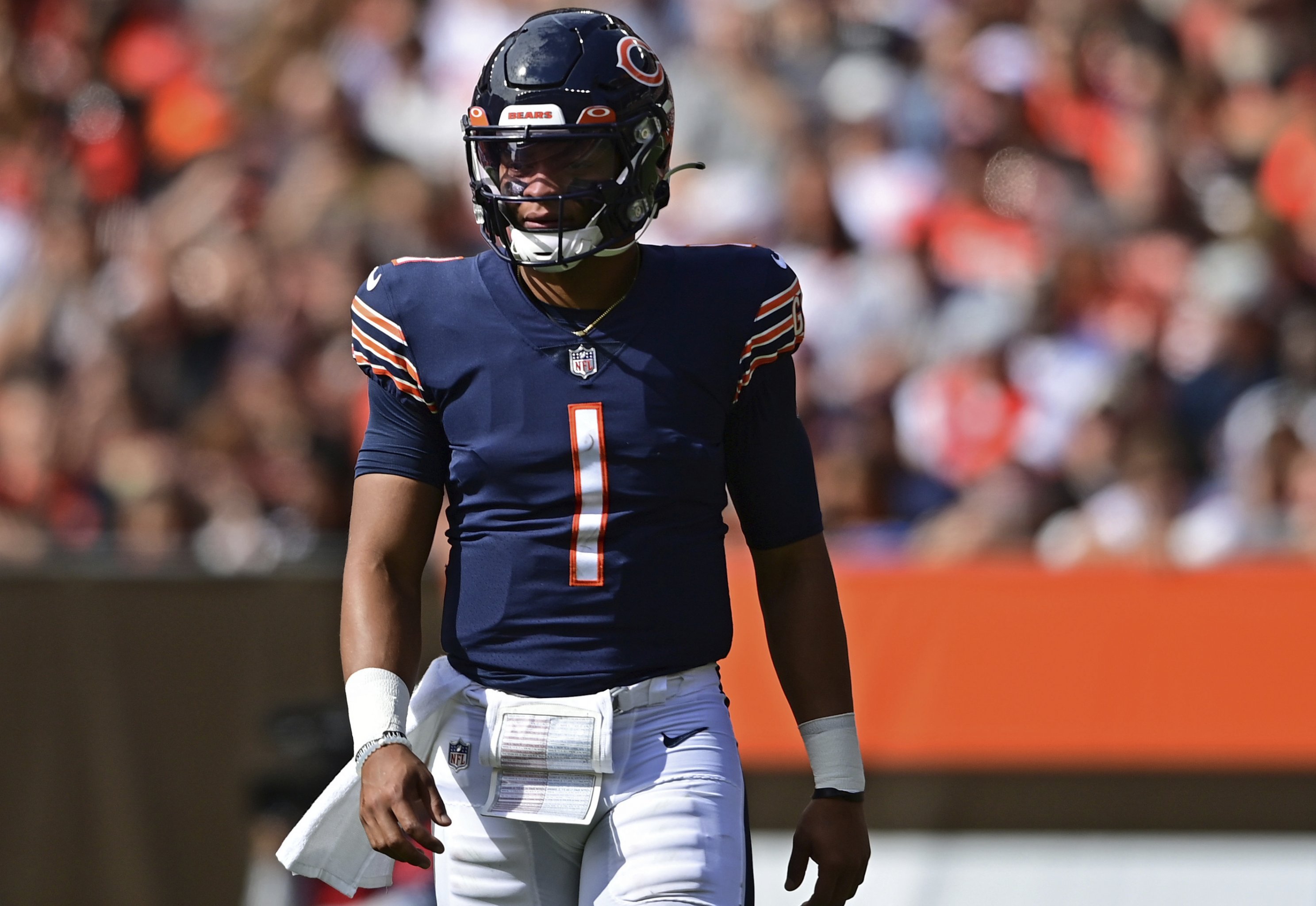 Khalil Mack's 2021 NFL season is over: Chicago Bears put him on IR