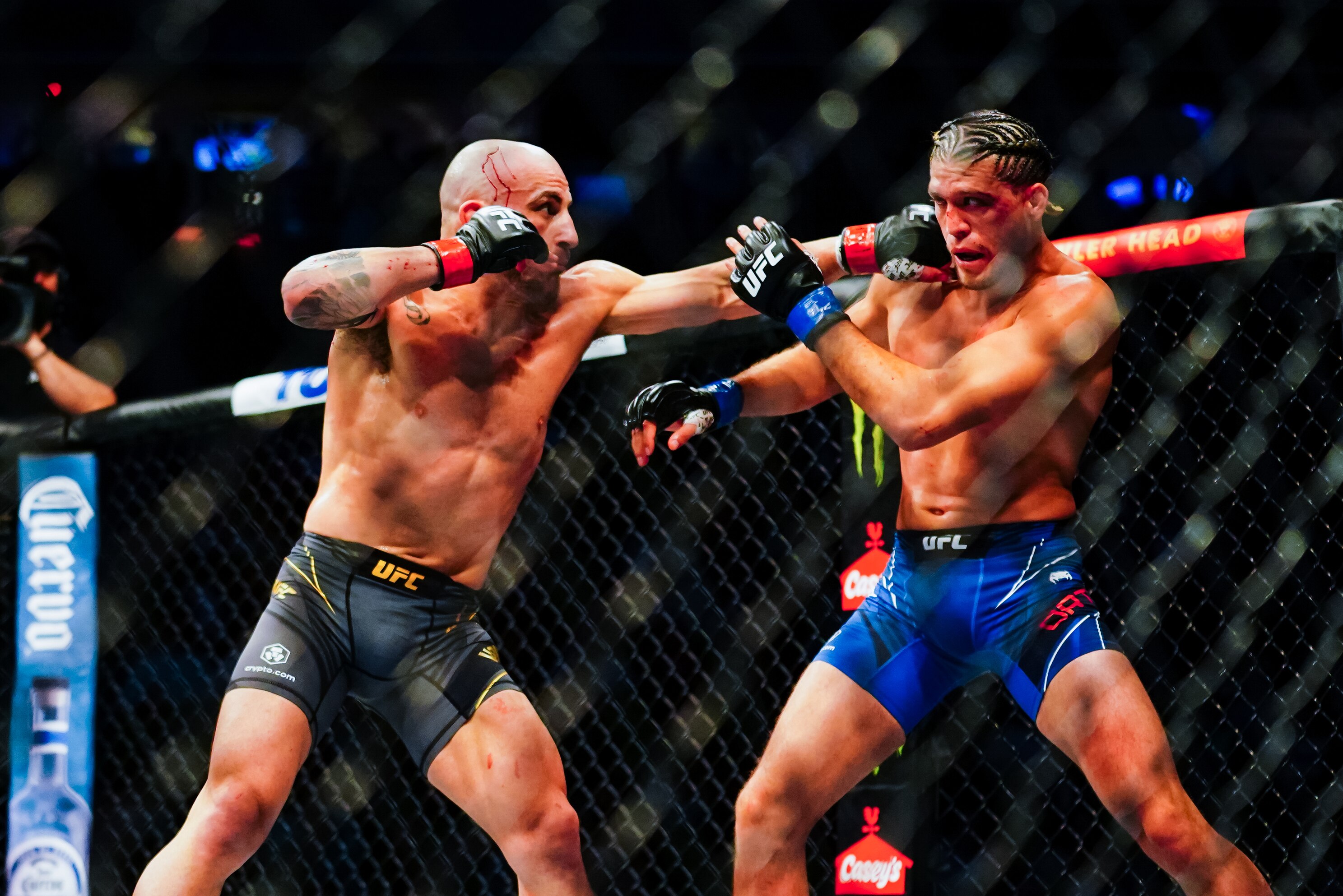 Stock Up Stock Down Pound For Pound Rankings After Ufc 266 Bleacher Report Latest News Videos And Highlights