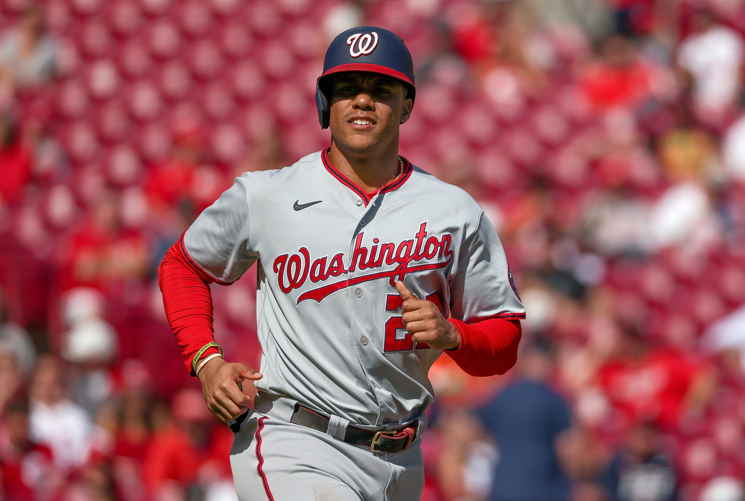 Juan Soto, WSH // June 29, 2018 at PHI  Washington nationals baseball,  Nationals baseball, Baseball players