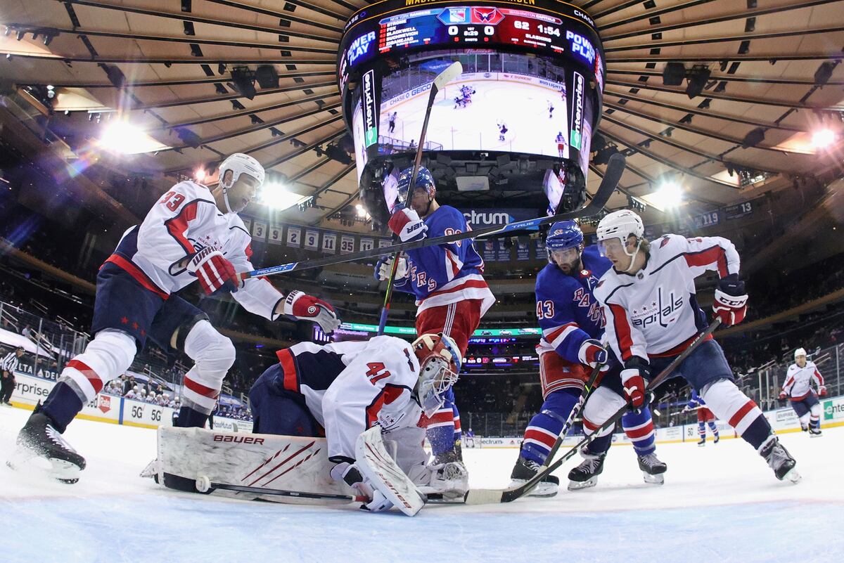 NHL on TNT Preview Curtain Raiser for RangersCaps, Avs and Blackhawks