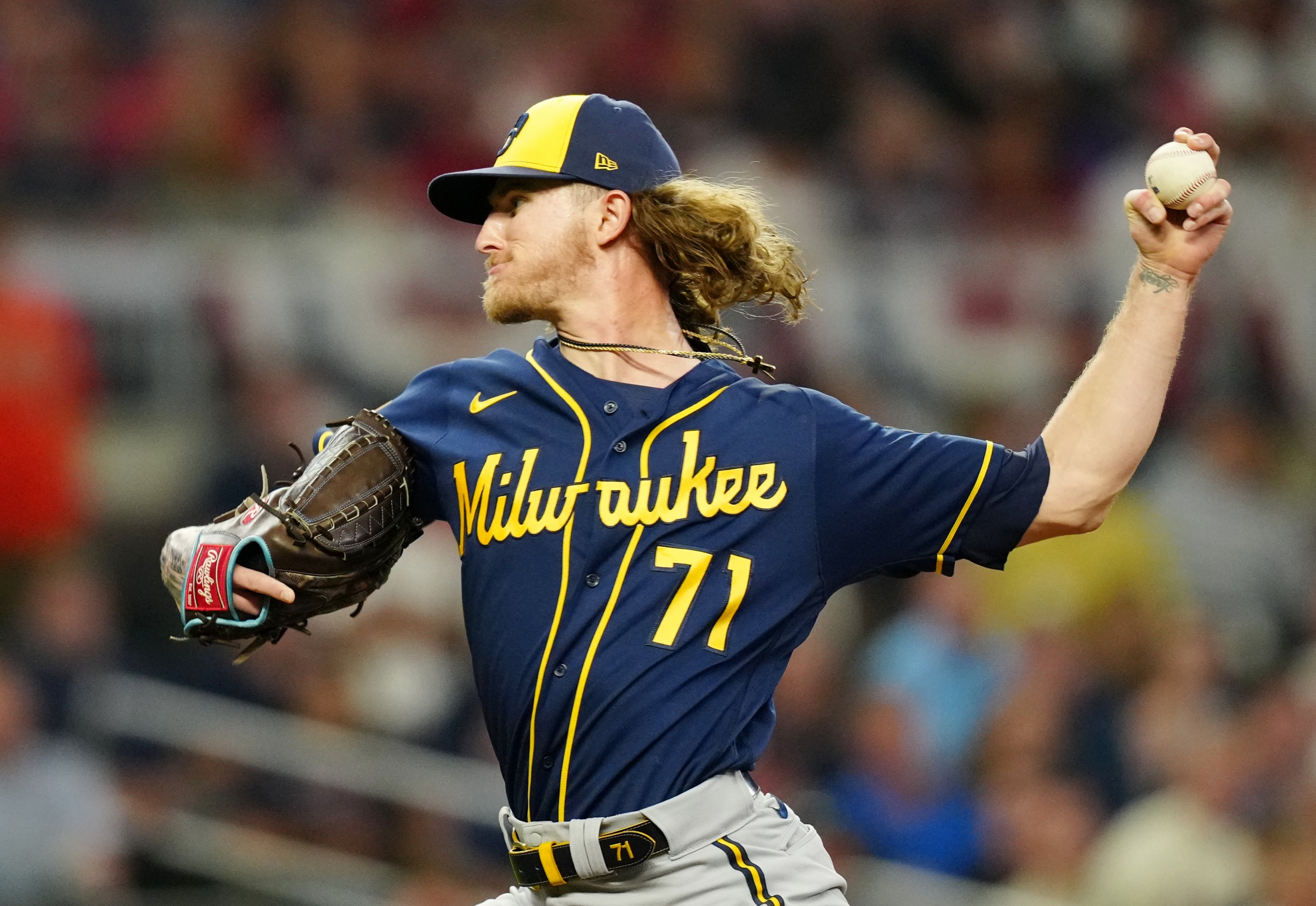 Mariners' Edwin Diaz, Brewers' Josh Hader honored as top relievers, Brewers