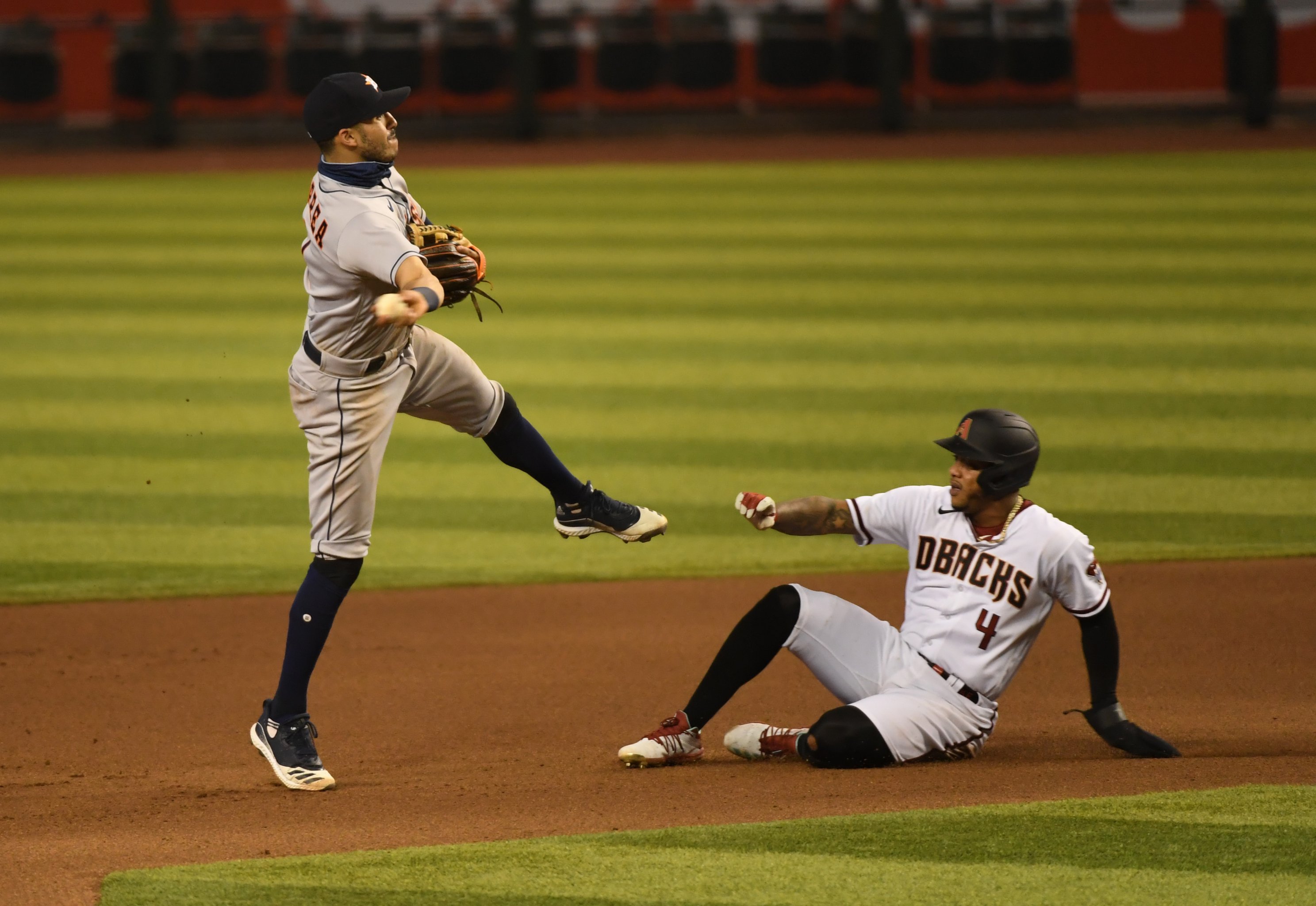 Astros offseason primer: Carlos Correa's free agency creates uncertainty at  shortstop; pitching is also a team need - The Athletic