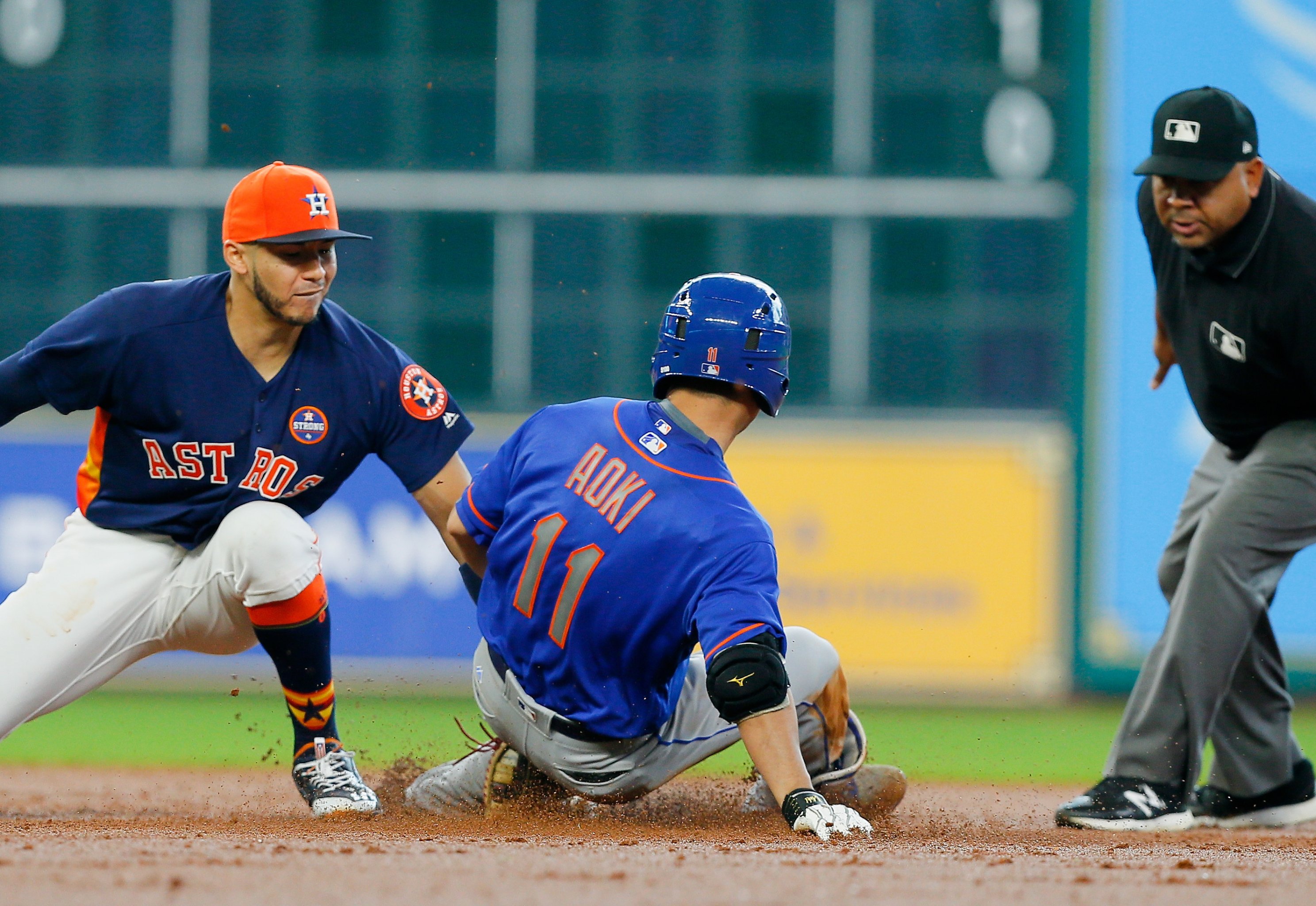 Carlos Correa Next Team Odds: Chicago Cubs Early Favorites to Land Carlos  Correa