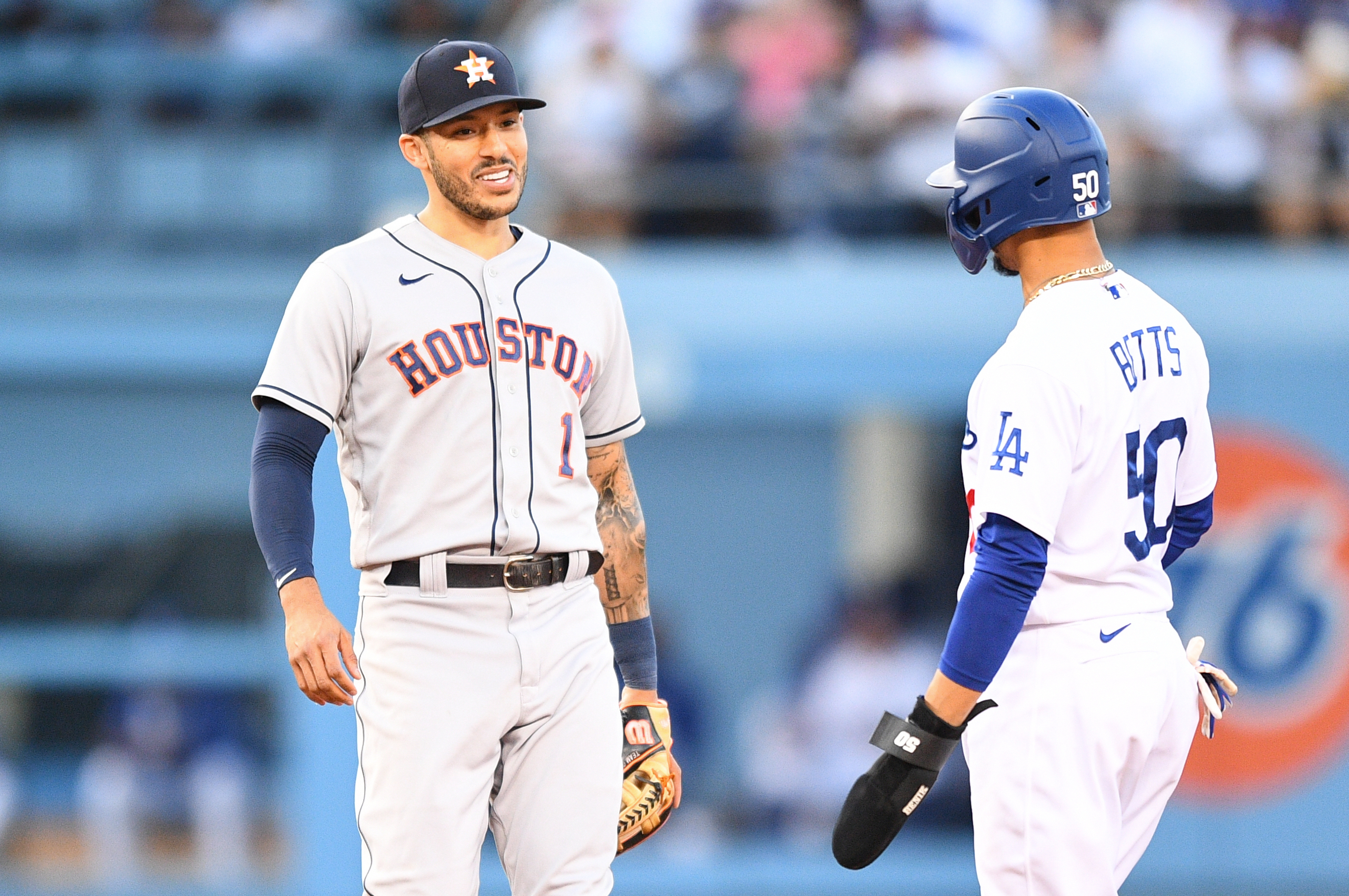 Houston Astros, Carlos Correa avoid arbitration, settle on 1-year