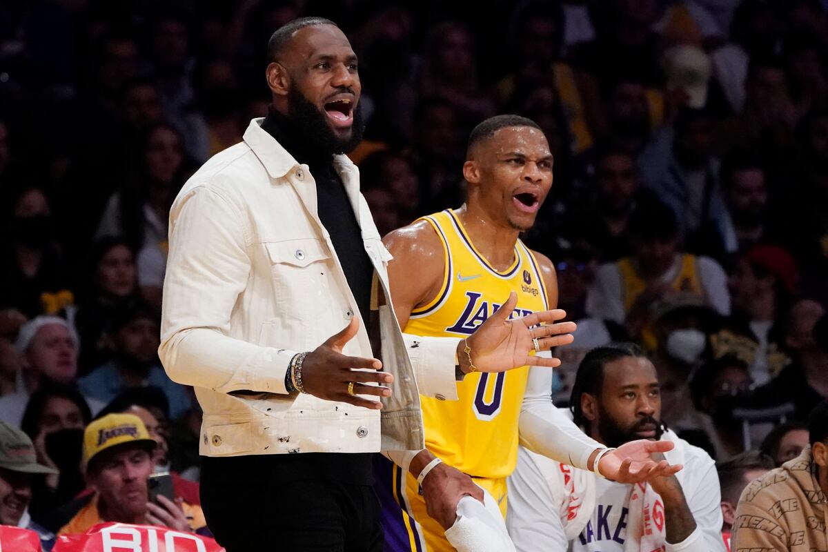 NBA Rumors: Latest Buzz on LeBron James' Injury Timeline ...