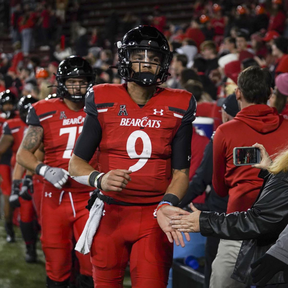 Watch: UC Reveals Final Uniform of 2022 Season as Fenway Bowl Approaches -  All Bearcats