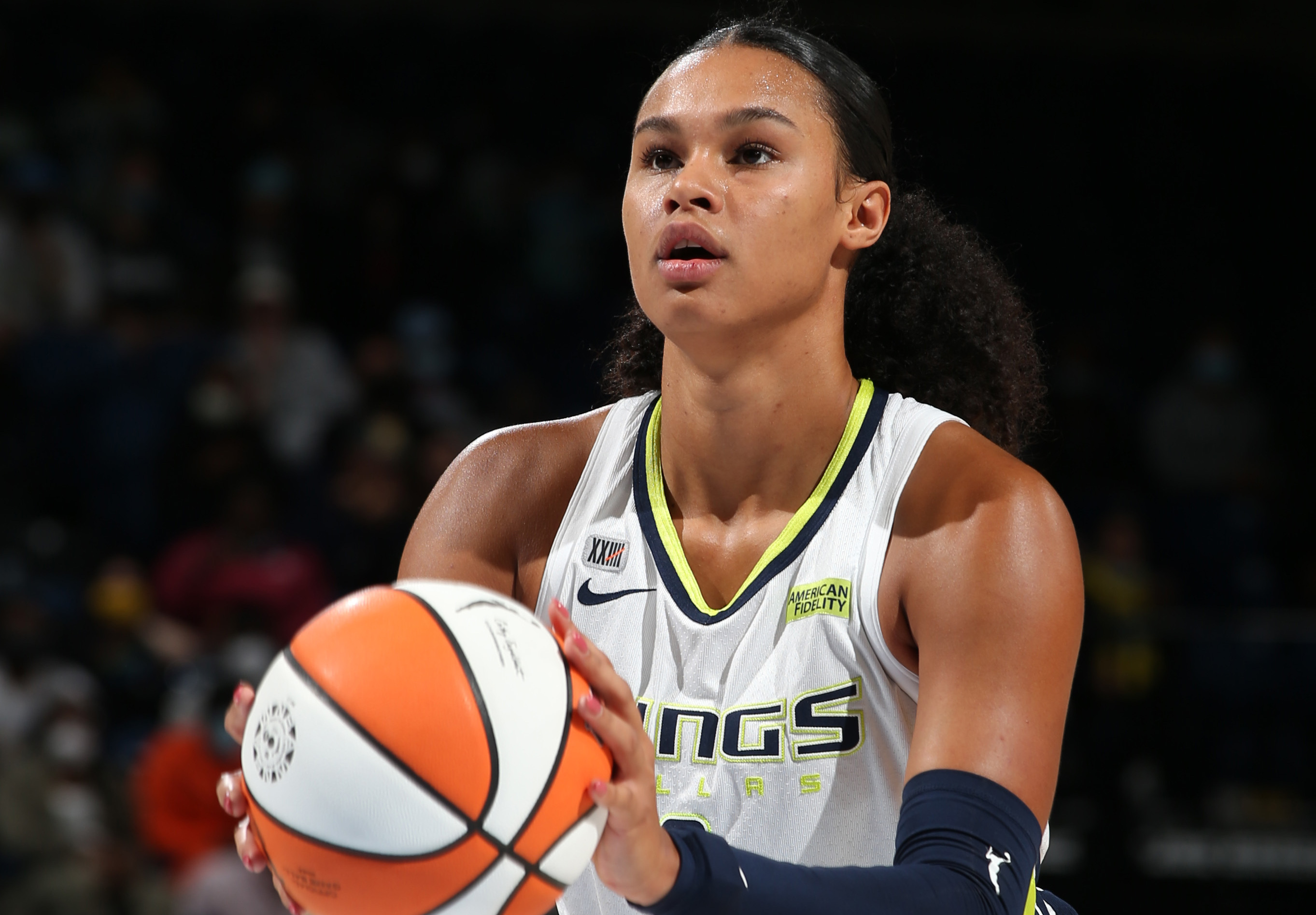 Sparks Waive Chennedy Carter : r/wnba