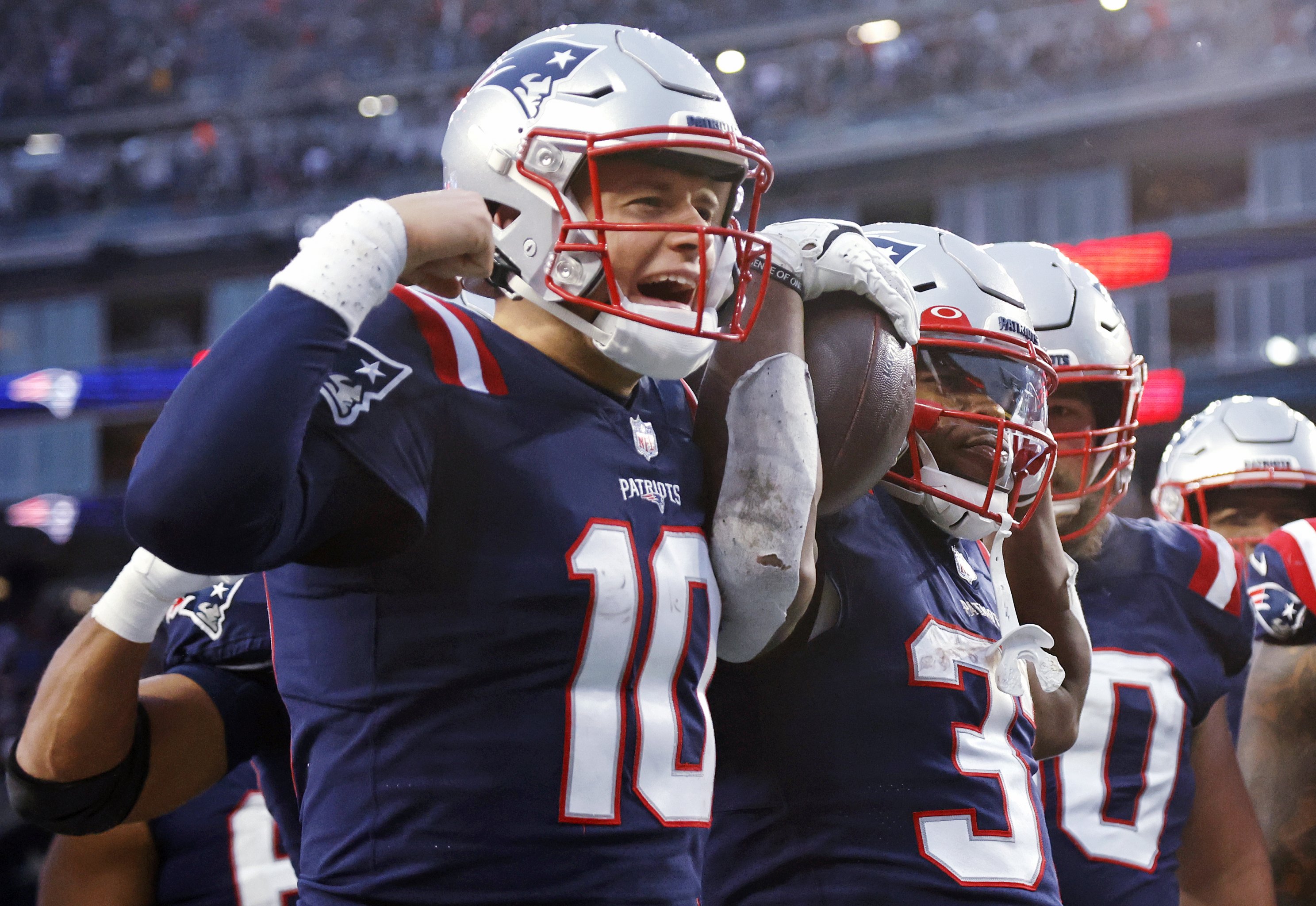 New England Patriots vs. Dallas Cowboys: Revisiting the Wild 2021 Matchup