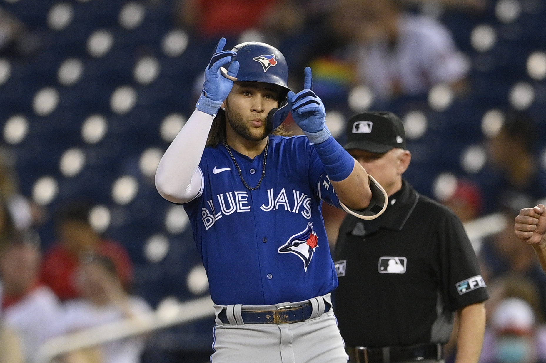 Blue Jays avoid arbitration with SS Bo Bichette extension - Sports