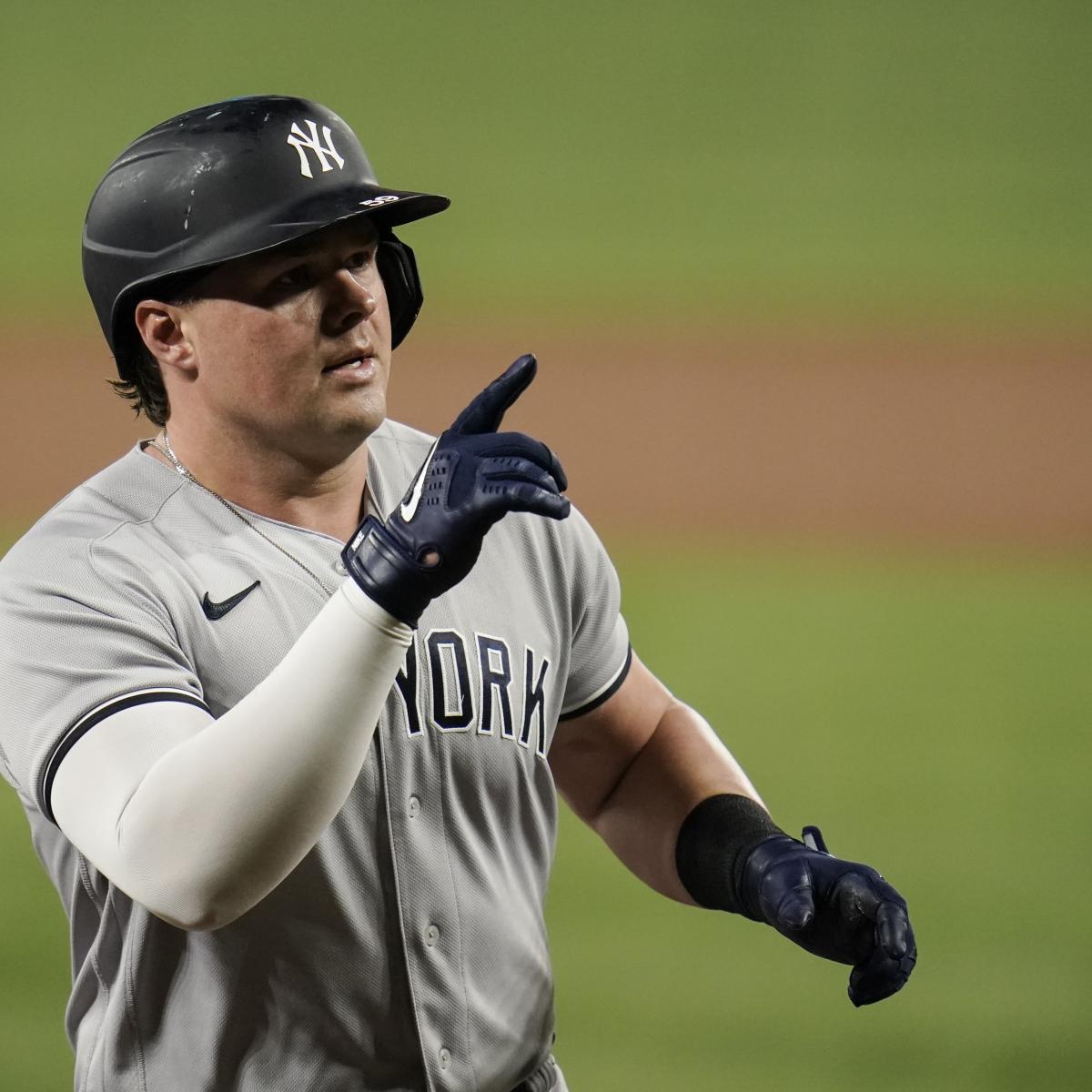 New York Yankees: What does Luke Voit bench press?