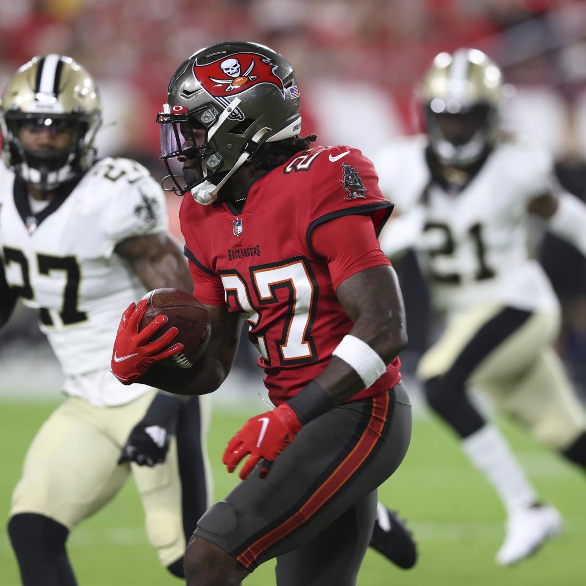 Fantasy Football Week 16: Waiver-Wire Pickups, Rankings and Stat Projections, News, Scores, Highlights, Stats, and Rumors