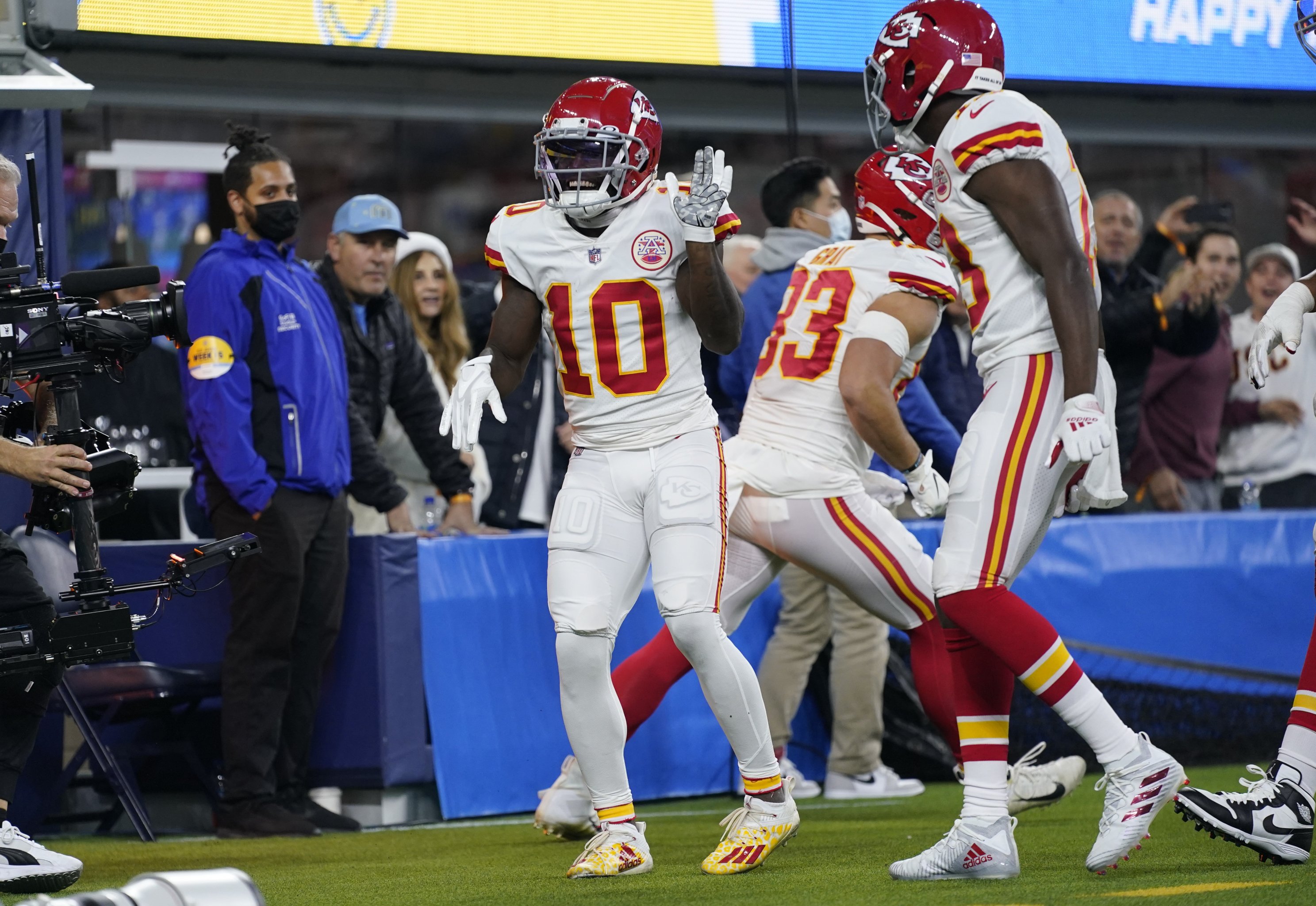 2022 NFL playoff picture: Week 16 AFC and NFC live updates, standings,  clinching scenarios (Updated Sunday night) - The Phinsider