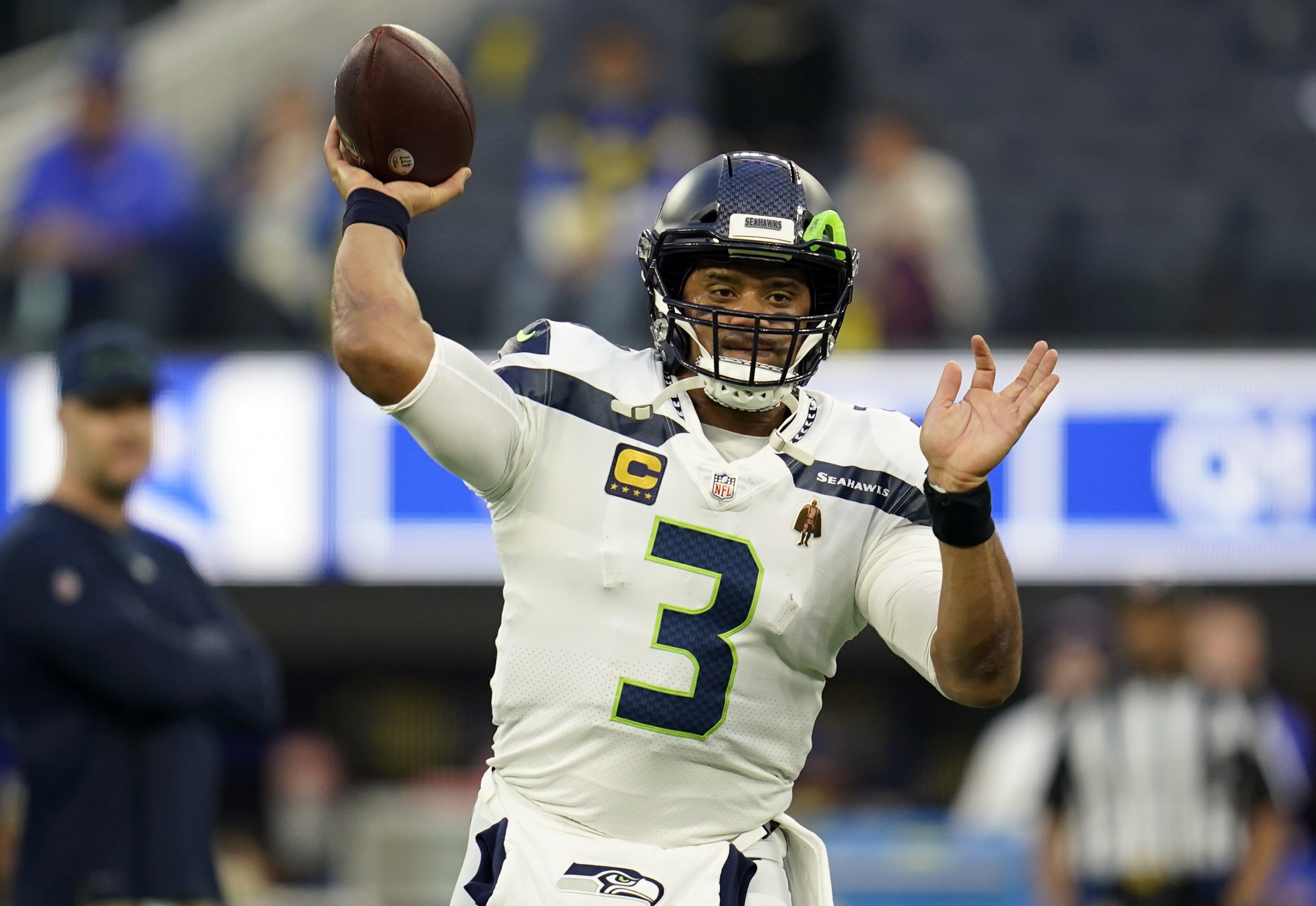 Seahawks must make Duane Brown a priority to appease Russell Wilson