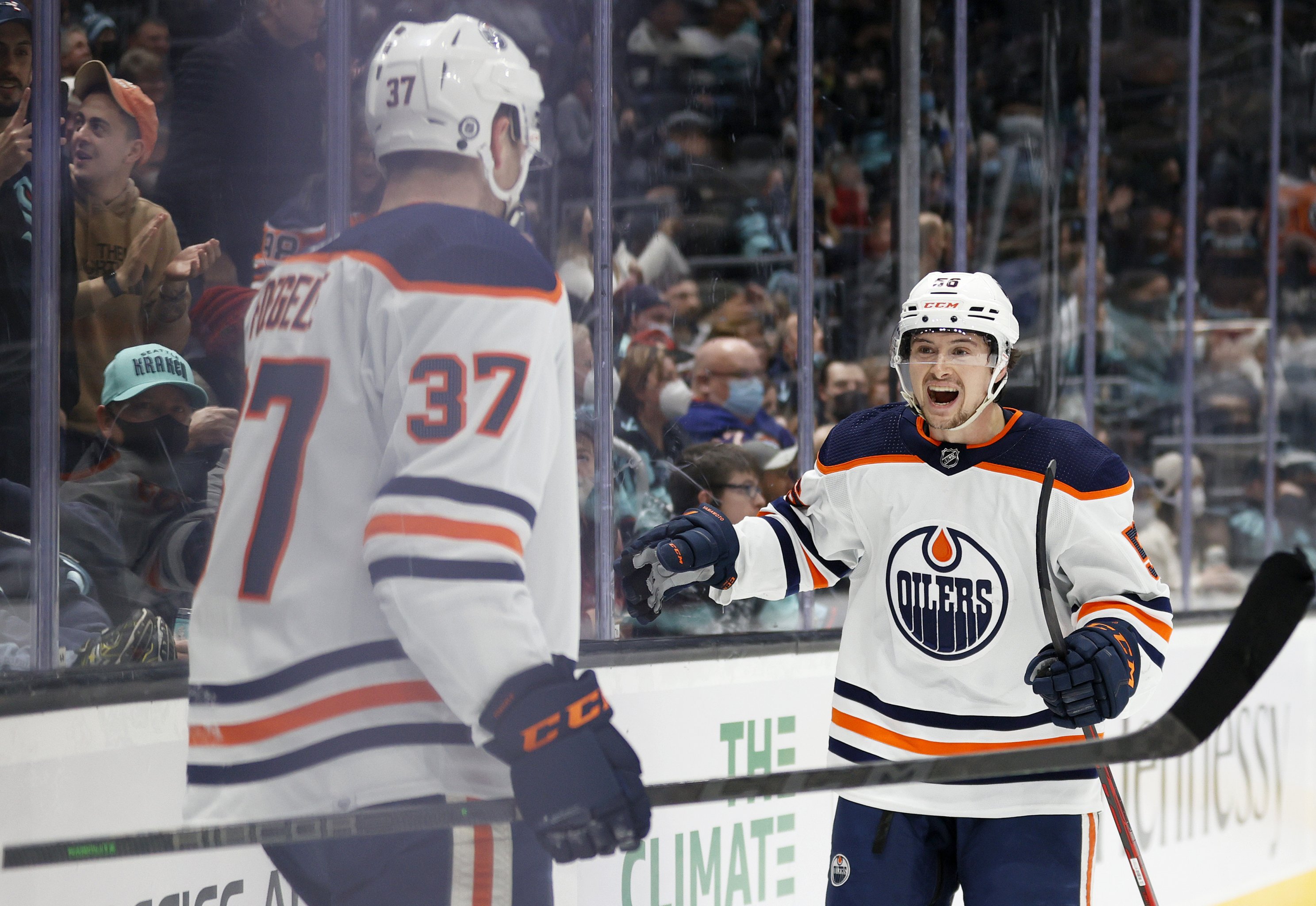 Oilers sign Kailer Yamamoto to entry level contract : r/hockey