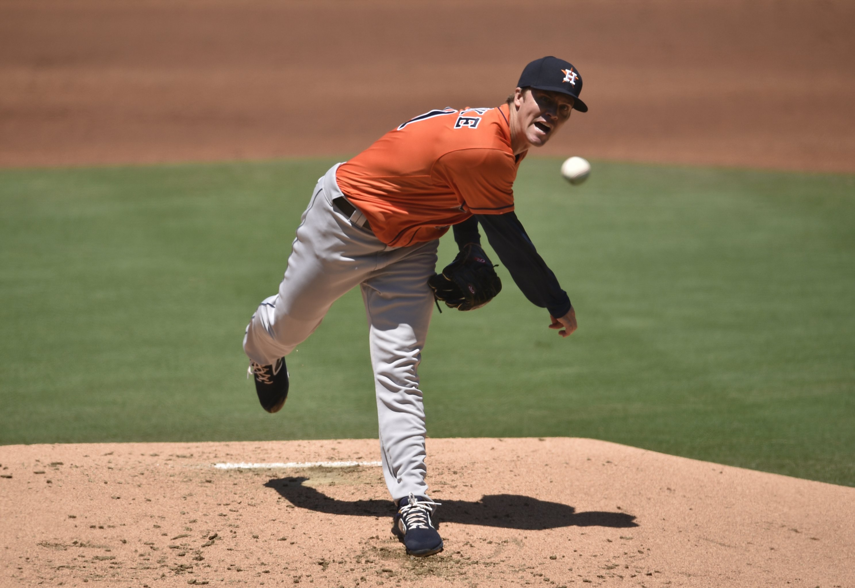 Zack Greinke offered free LA Metro rides for life