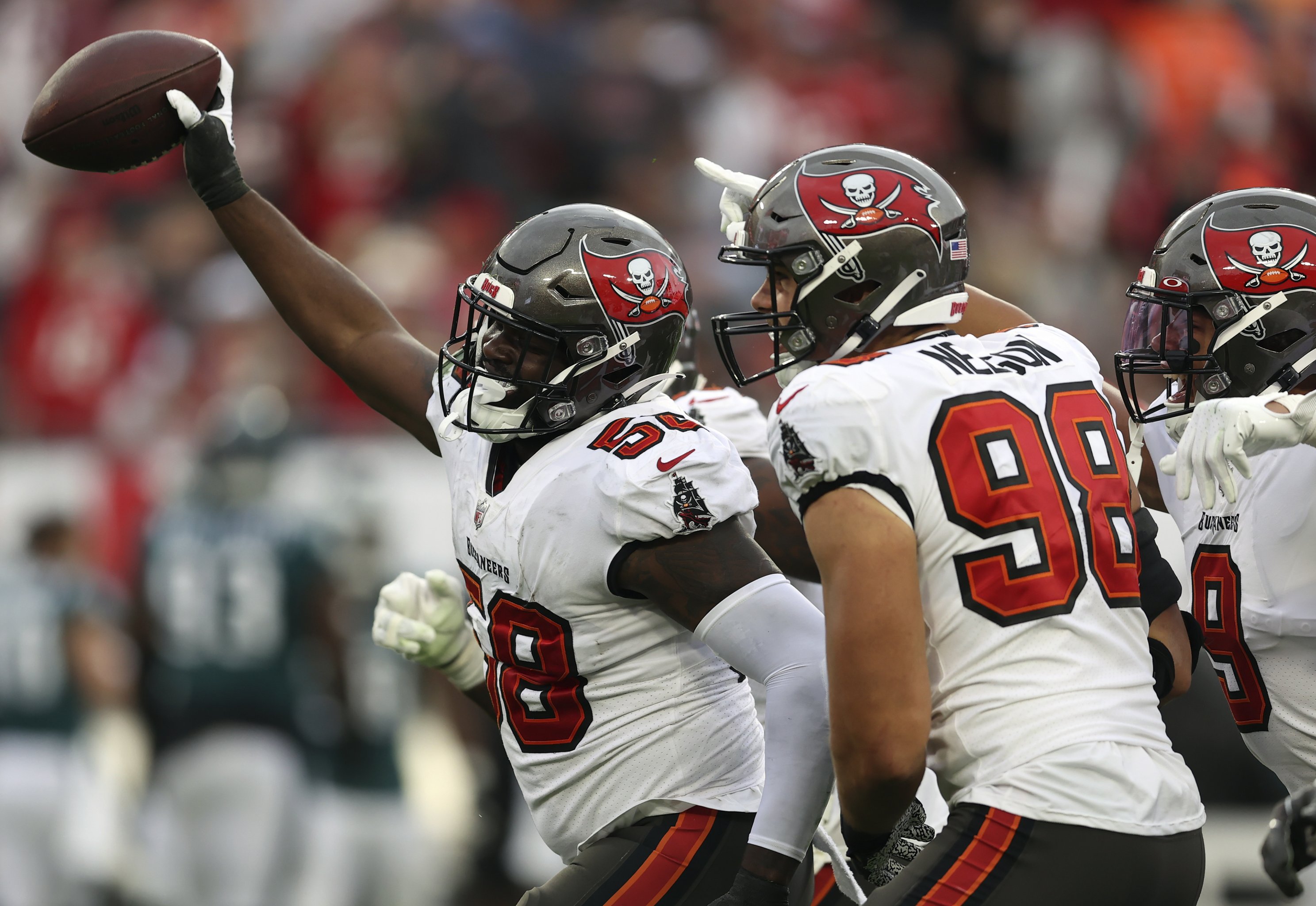 Buccaneers beat Eagles to advance to NFL divisional round