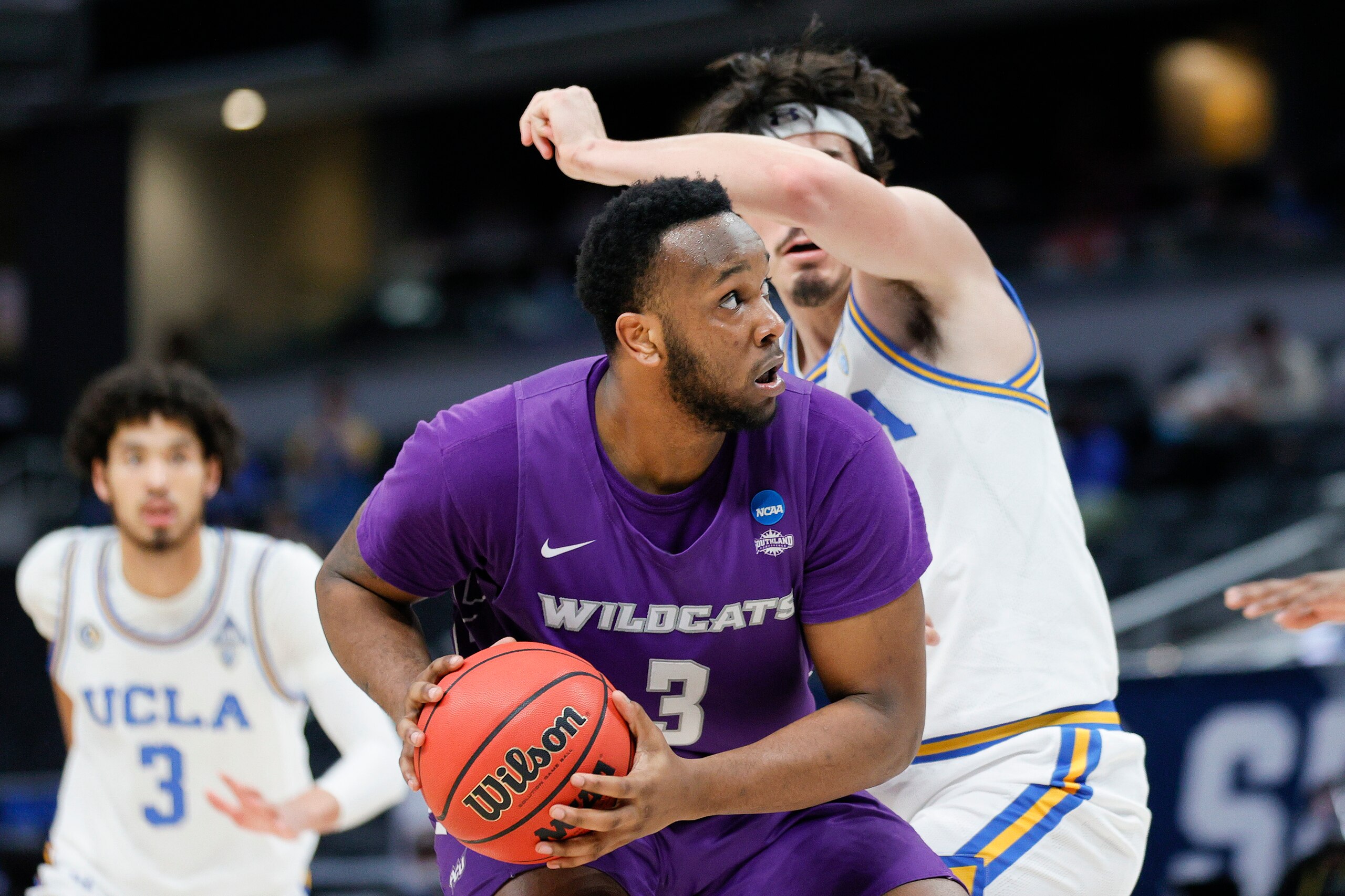 Abilene Christian's Airion Simmons