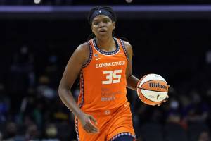 2022 WNBA Free Agency: Will New York Liberty pursue Liz Cambage? - Swish  Appeal