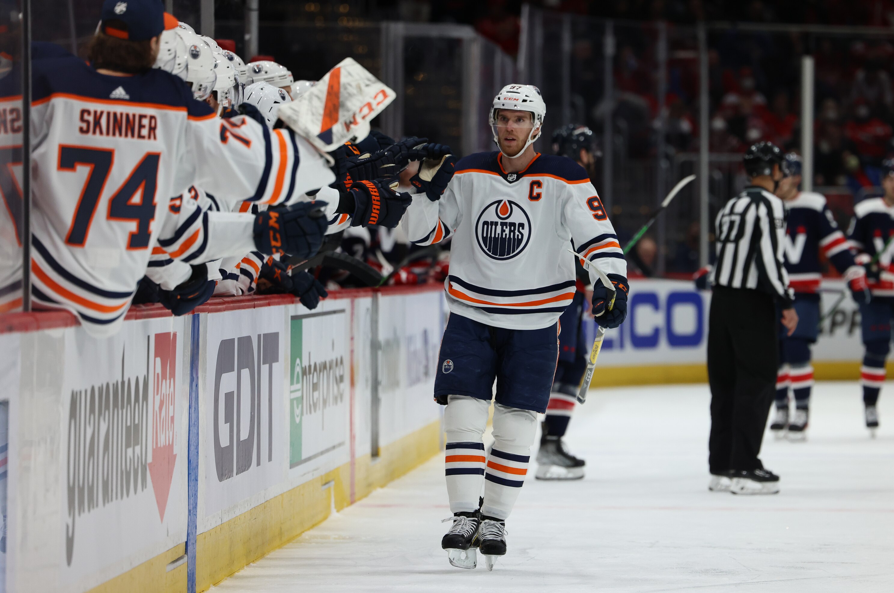Fans vote for Connor McDavid to wear the C for Pacific Division at