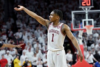 Arkansas' JD Notae