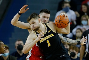 Michigan's Hunter Dickinson